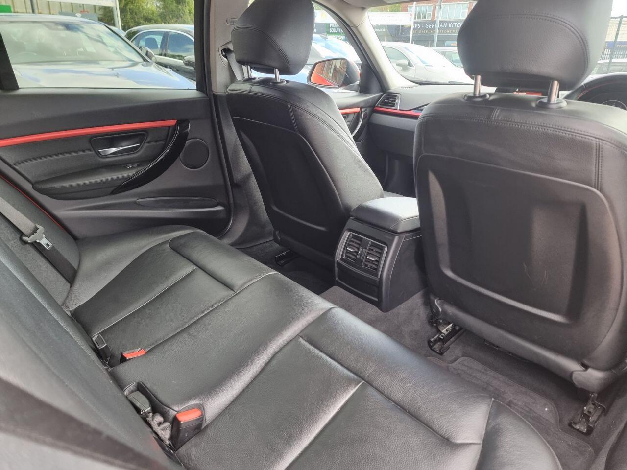 BMW 3 Series view 19