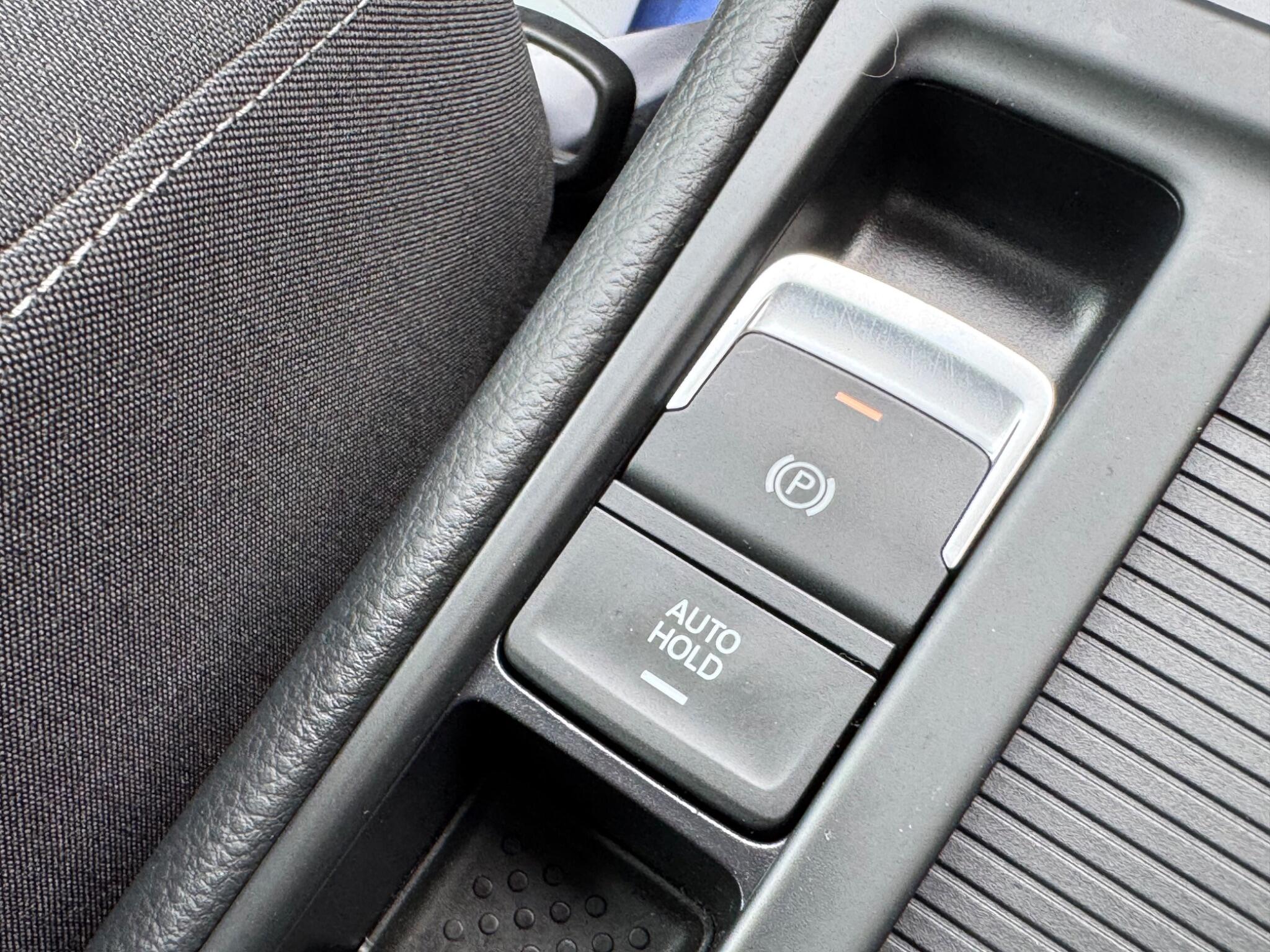 Volkswagen Golf view 21