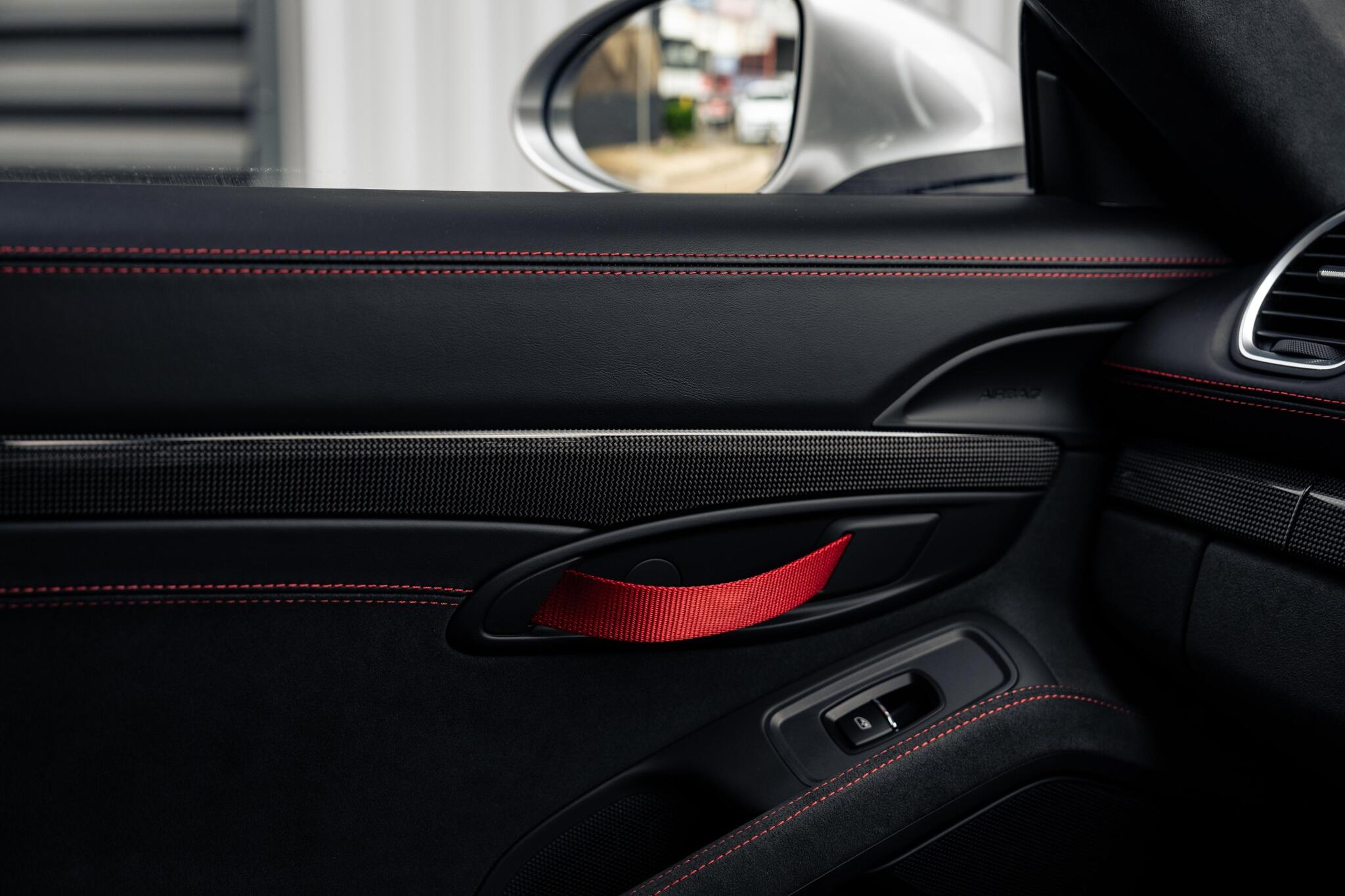 Porsche 718 Cayman view 11