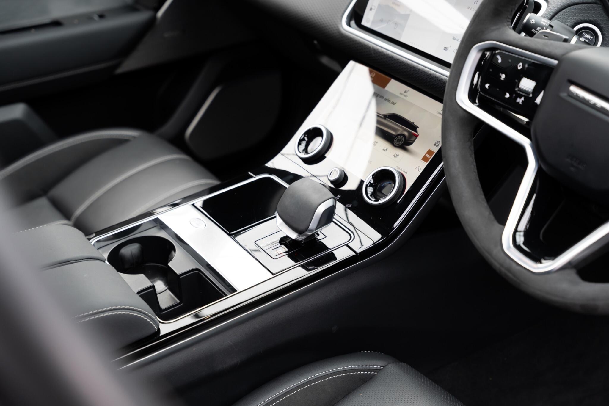 Land Rover Range Rover Velar view 45