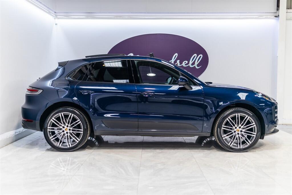 Porsche Macan view 2