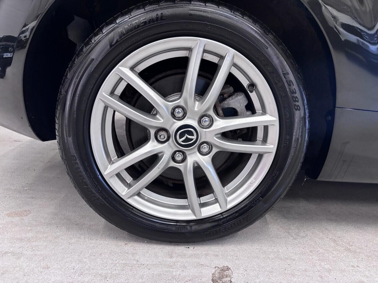Mazda MX-5 view 11