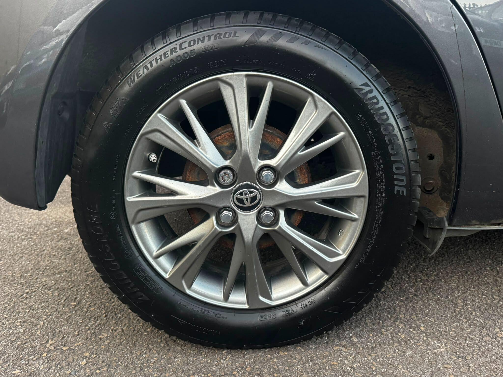 Toyota Yaris view 44