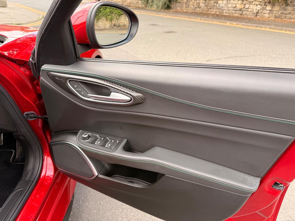Alfa Romeo Giulia view 31