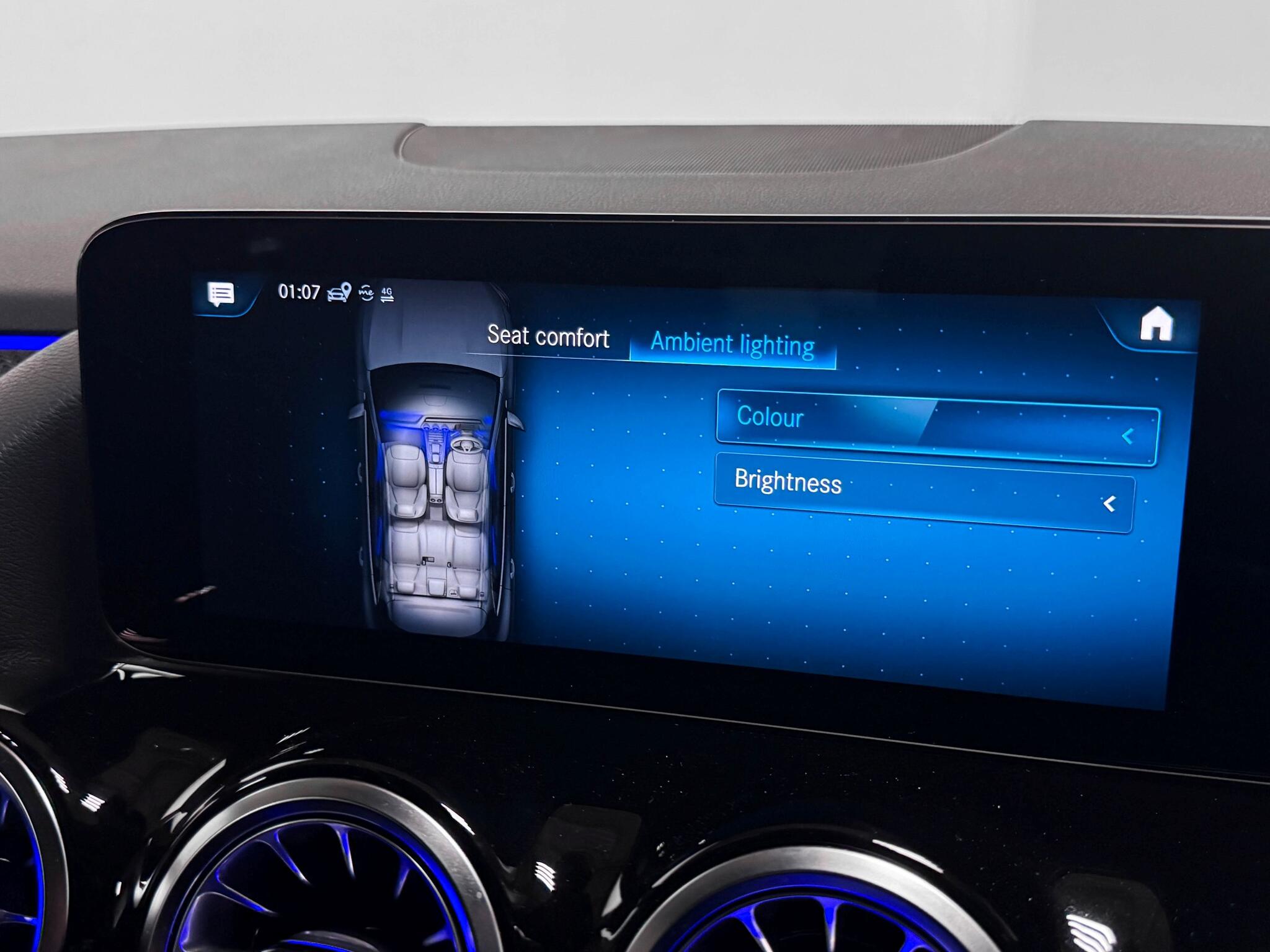 Mercedes-Benz Gla view 47