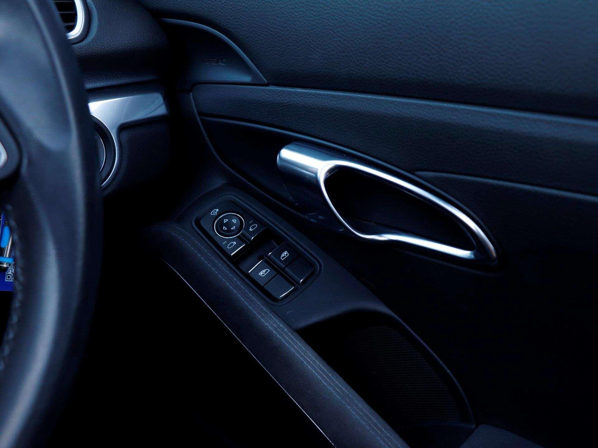 Porsche Boxster view 22