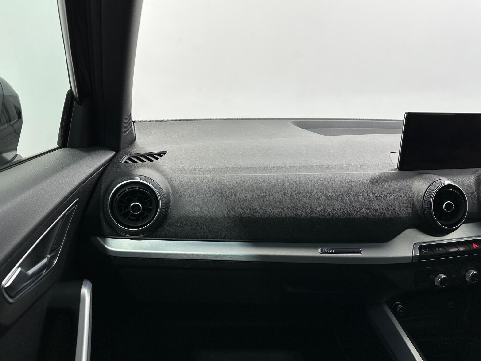 Audi Q2 view 29