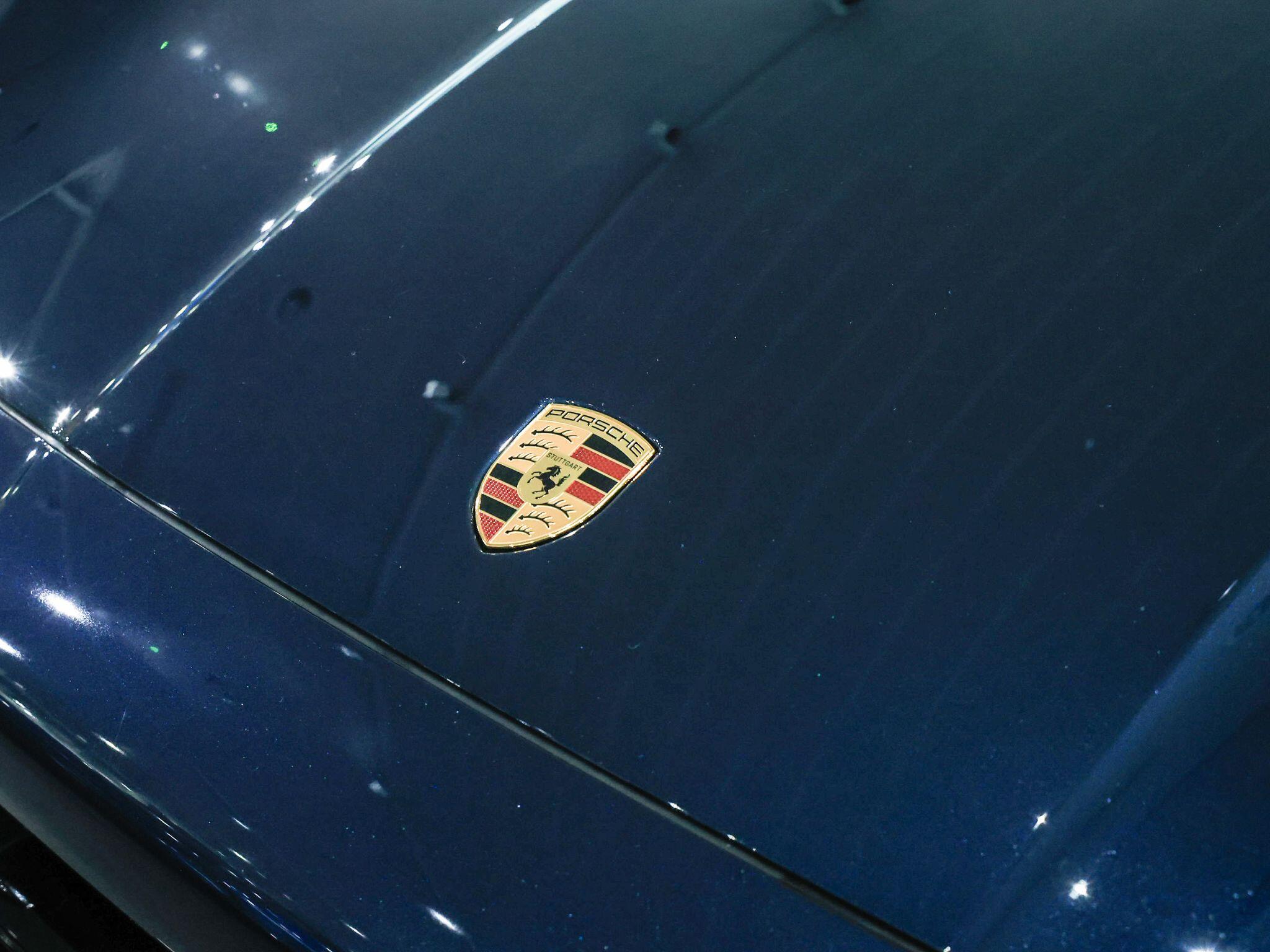 Porsche Cayenne view 23