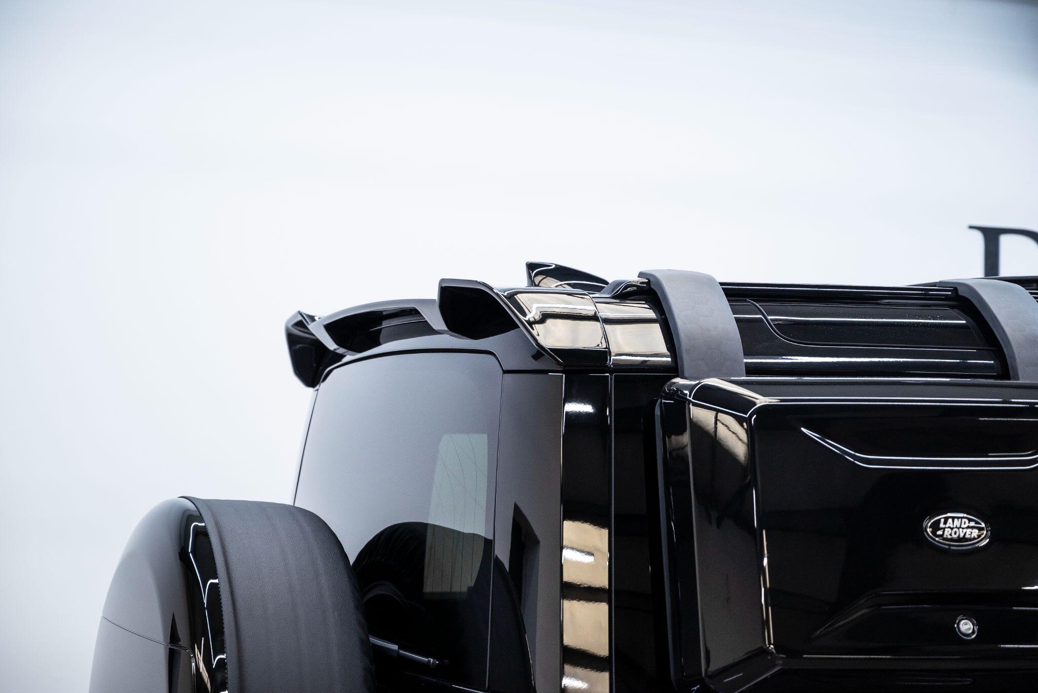 Land Rover Defender view 57