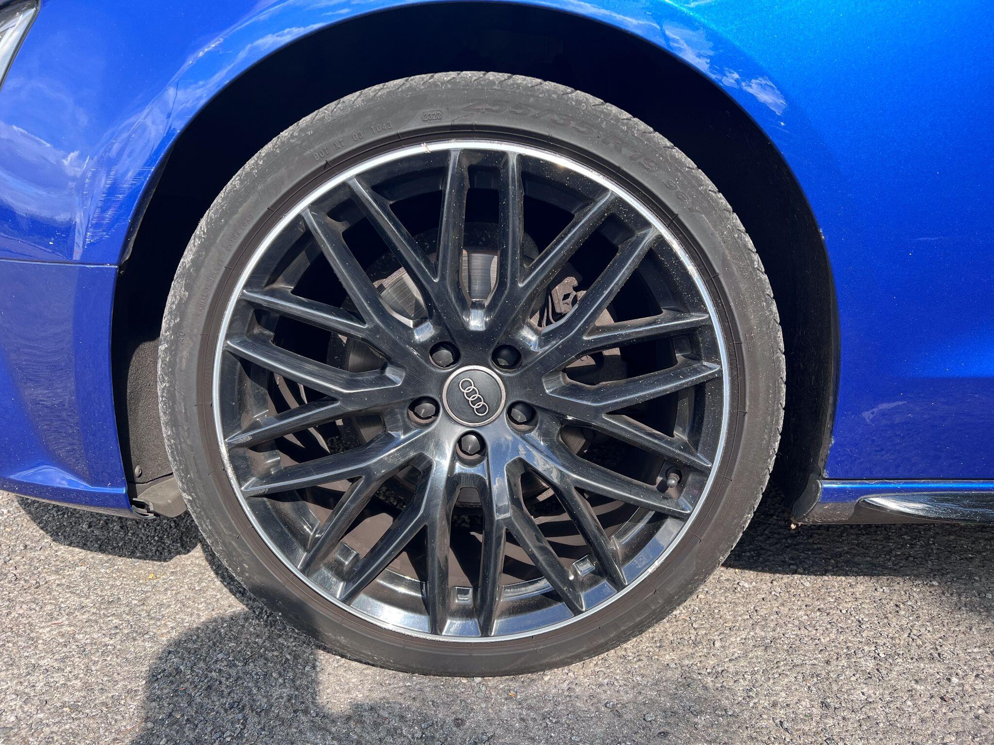 Audi A5 view 5
