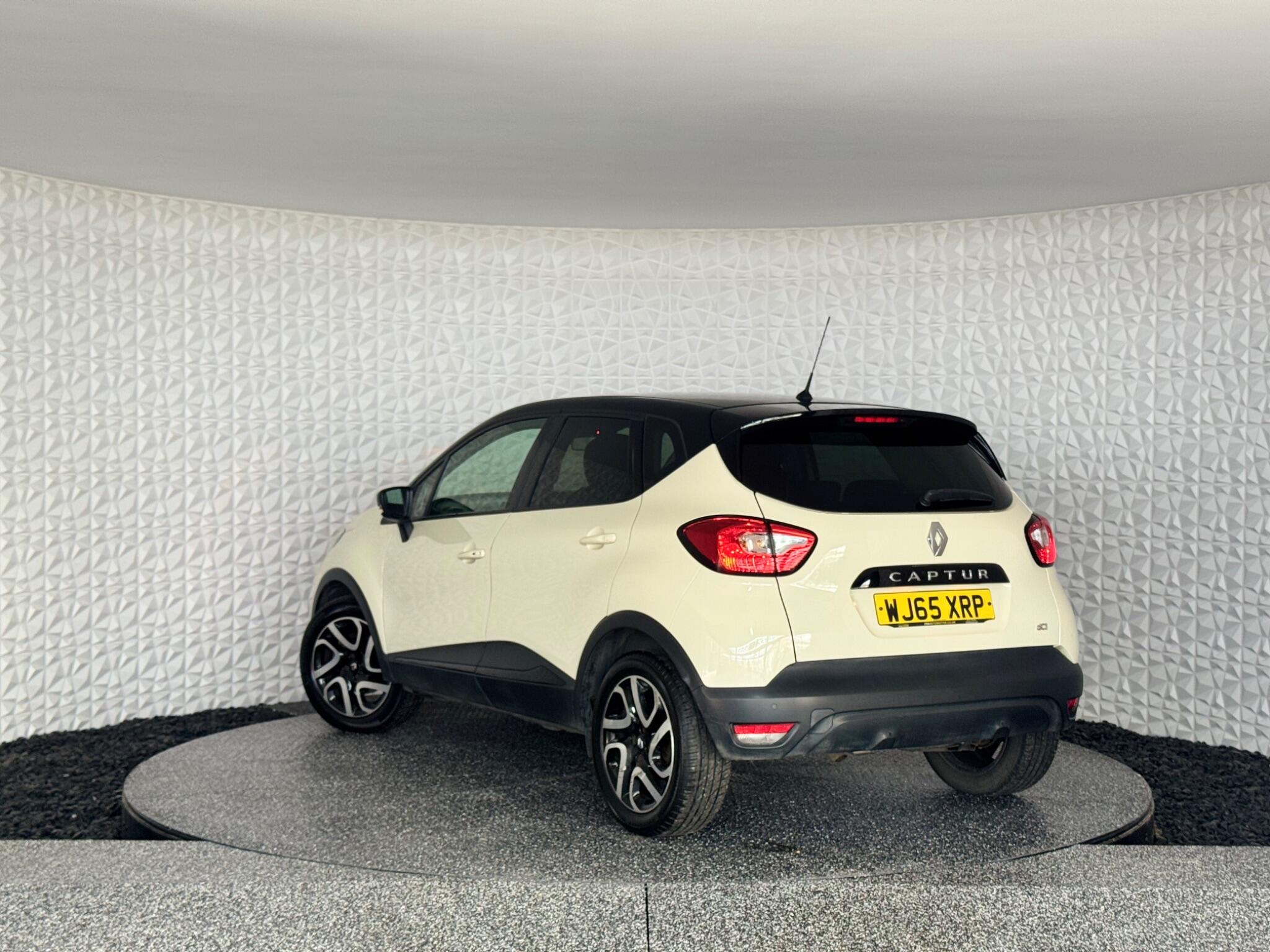 Renault Captur view 2