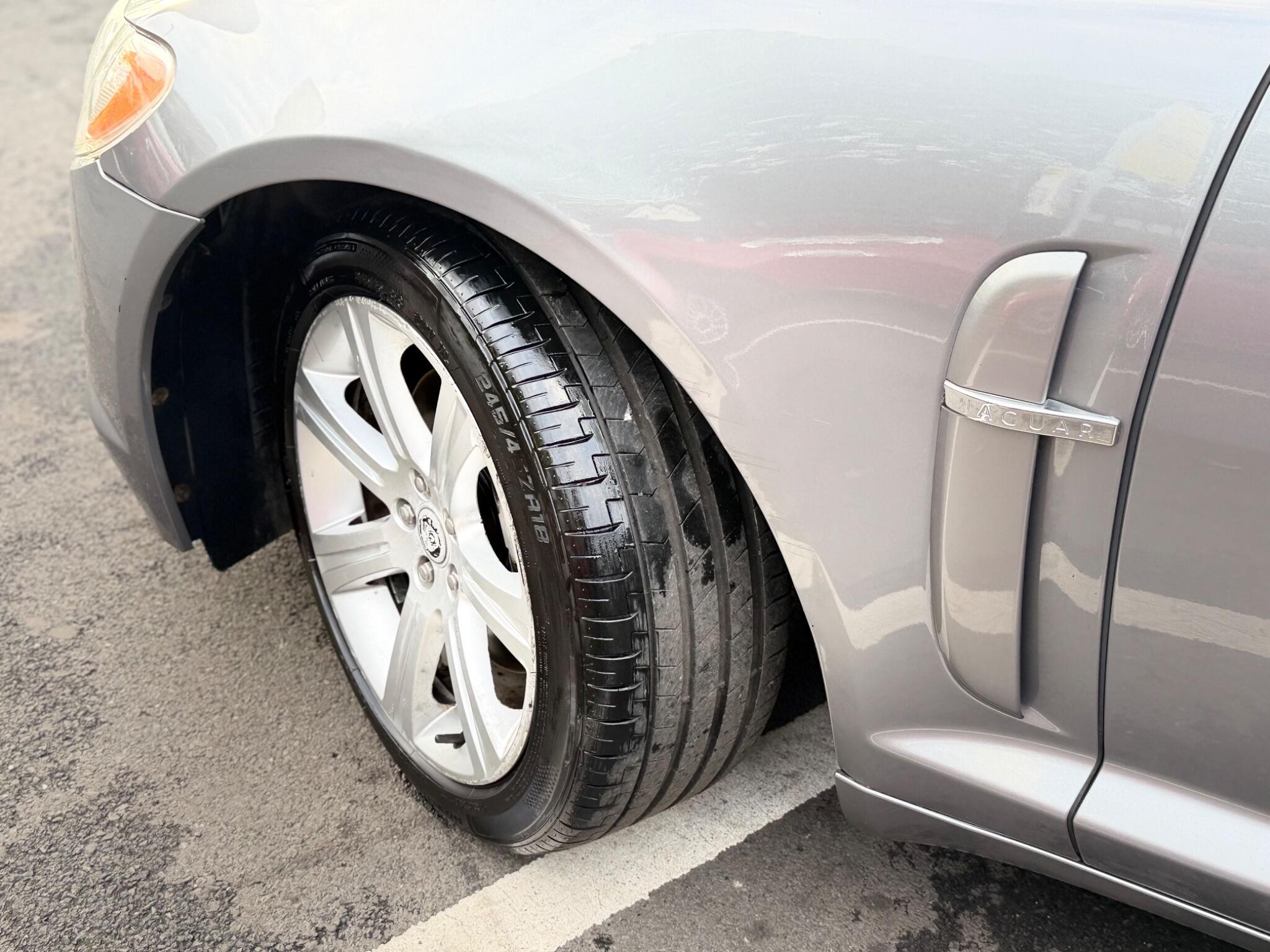 Jaguar XF view 60