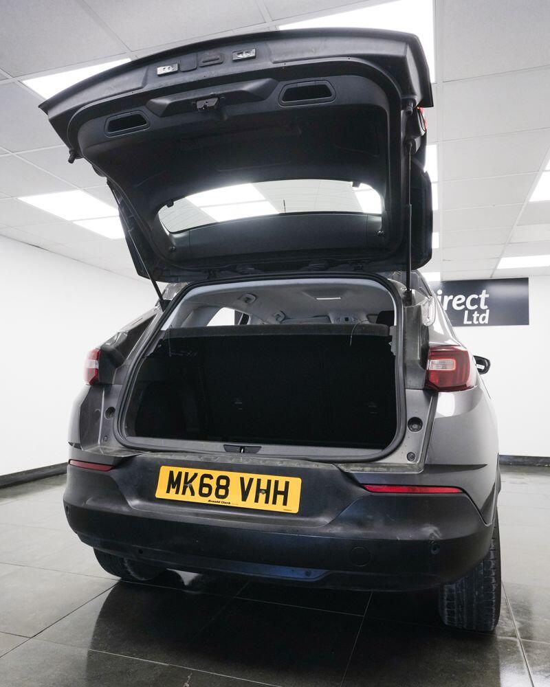 Vauxhall Grandland X view 7