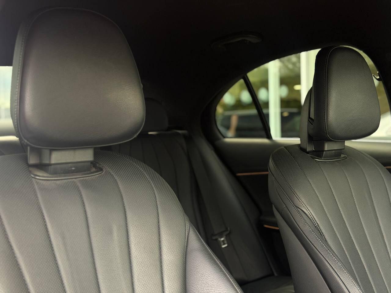 Mercedes-Benz E-Class view 13
