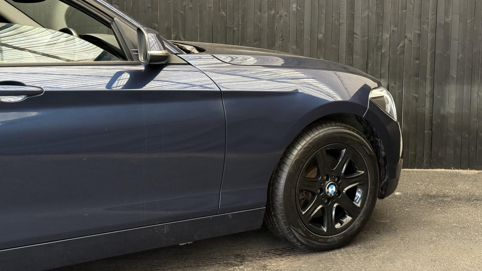 BMW 1 Series view 13