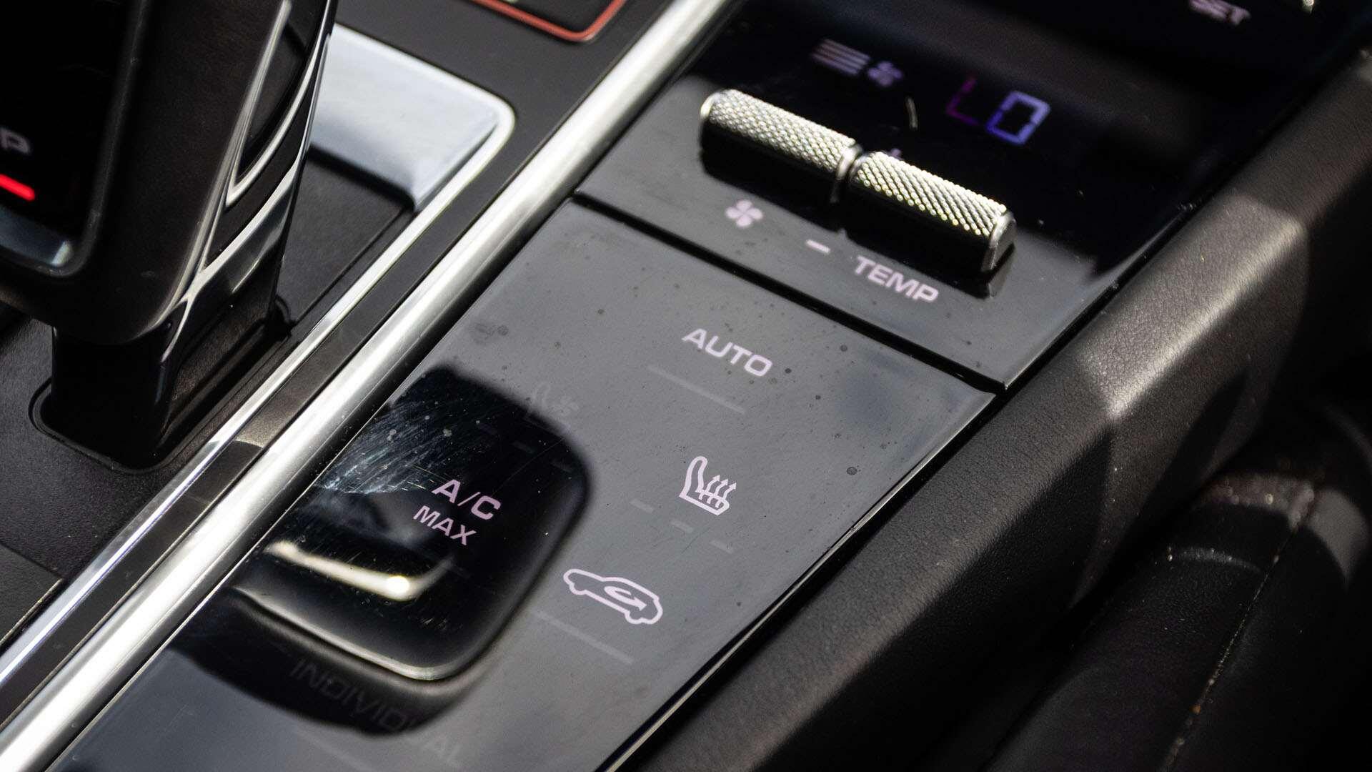 Porsche Cayenne view 23