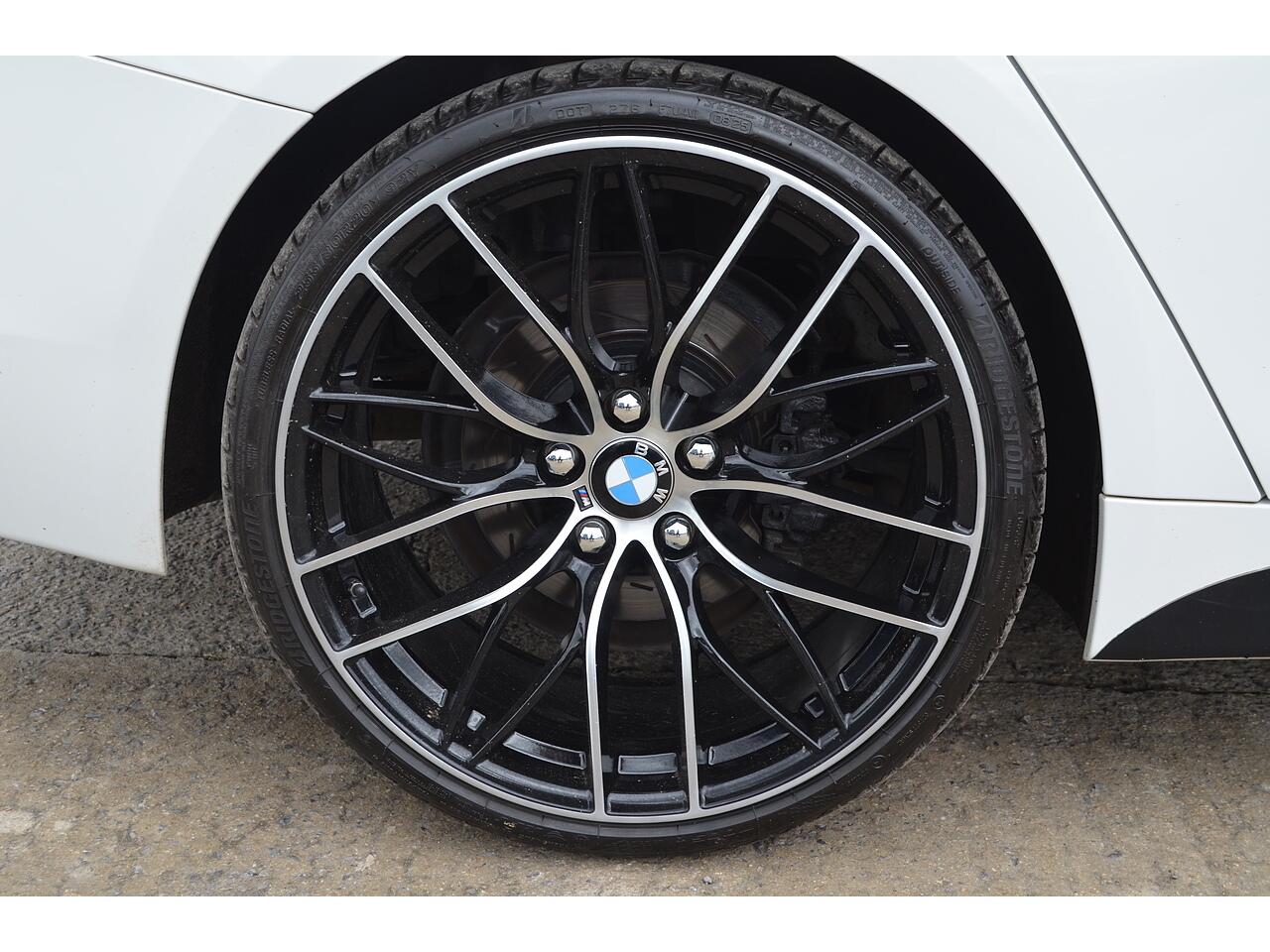BMW 4 Series view 20