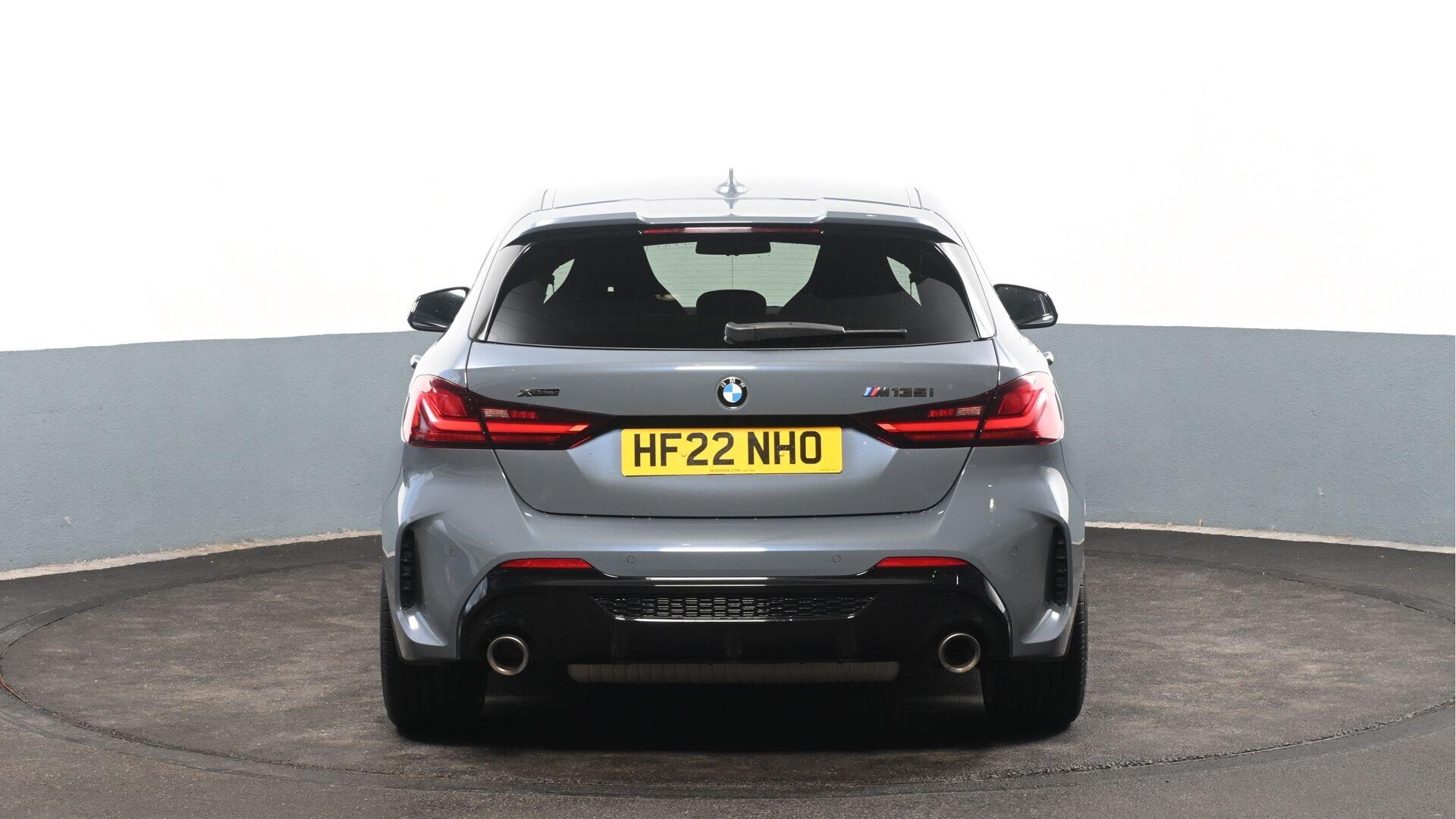 BMW 1 Series view 15