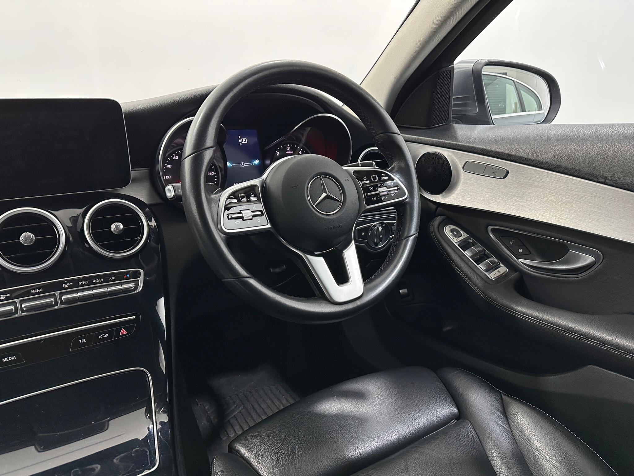 Mercedes-Benz C-Class view 12