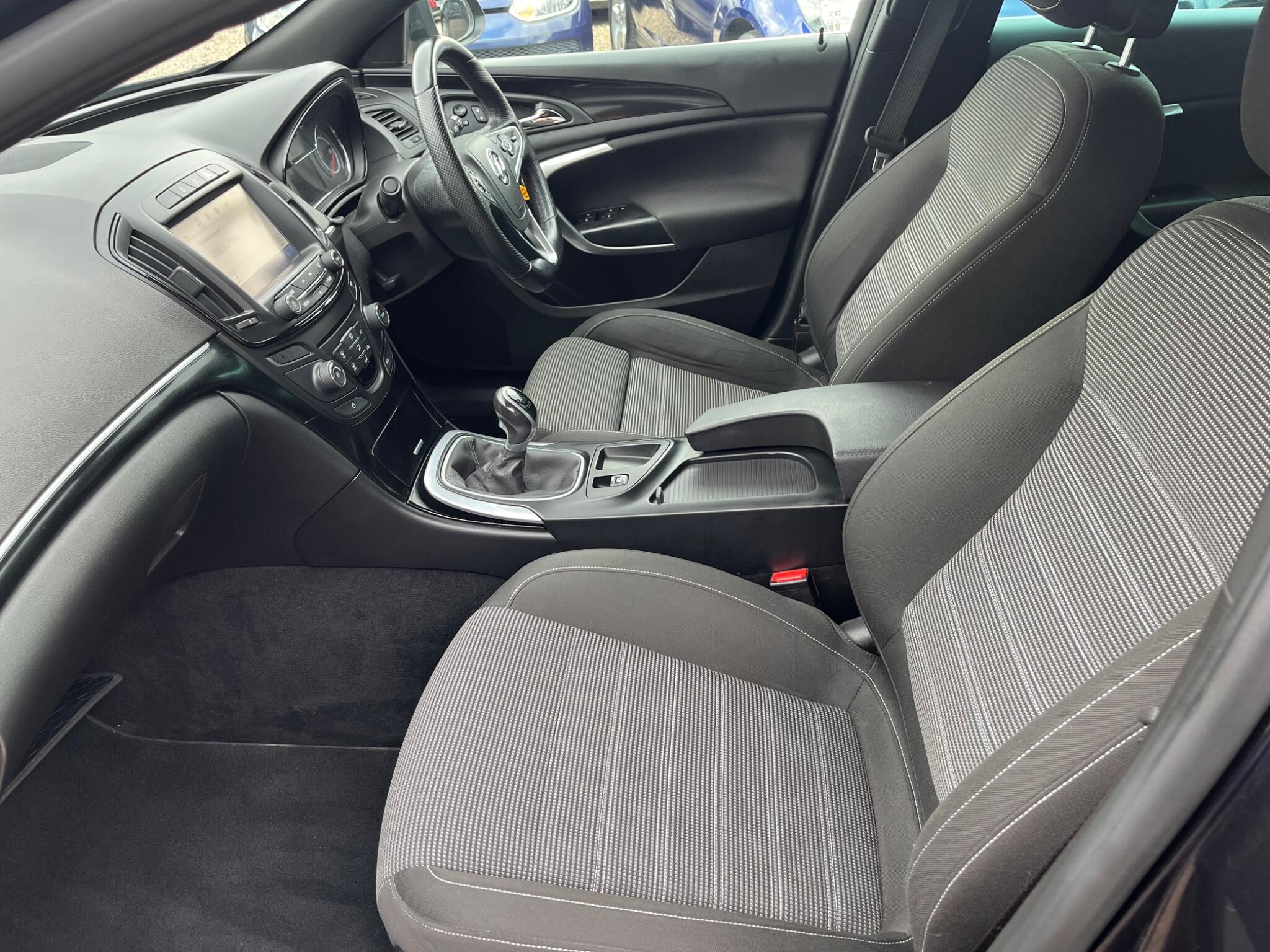 Vauxhall Insignia view 12