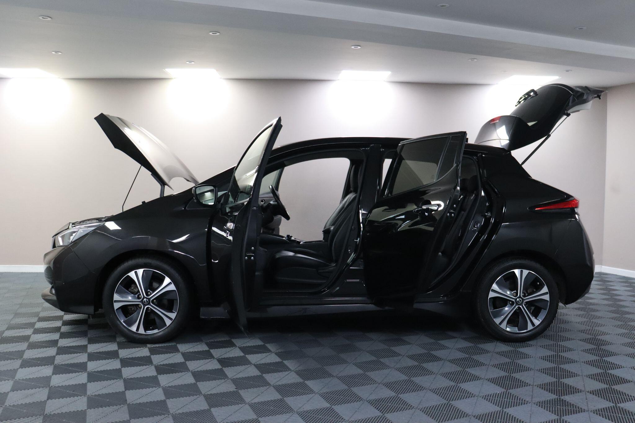 Nissan Leaf view 6