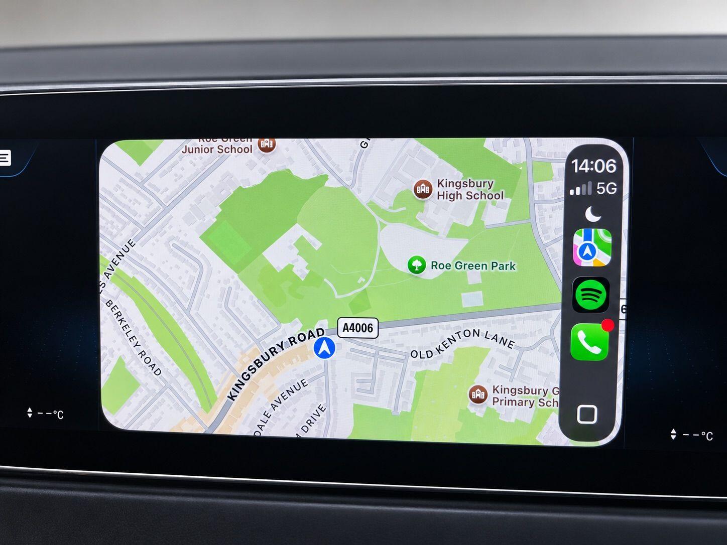 Mercedes-Benz Eqc view 24