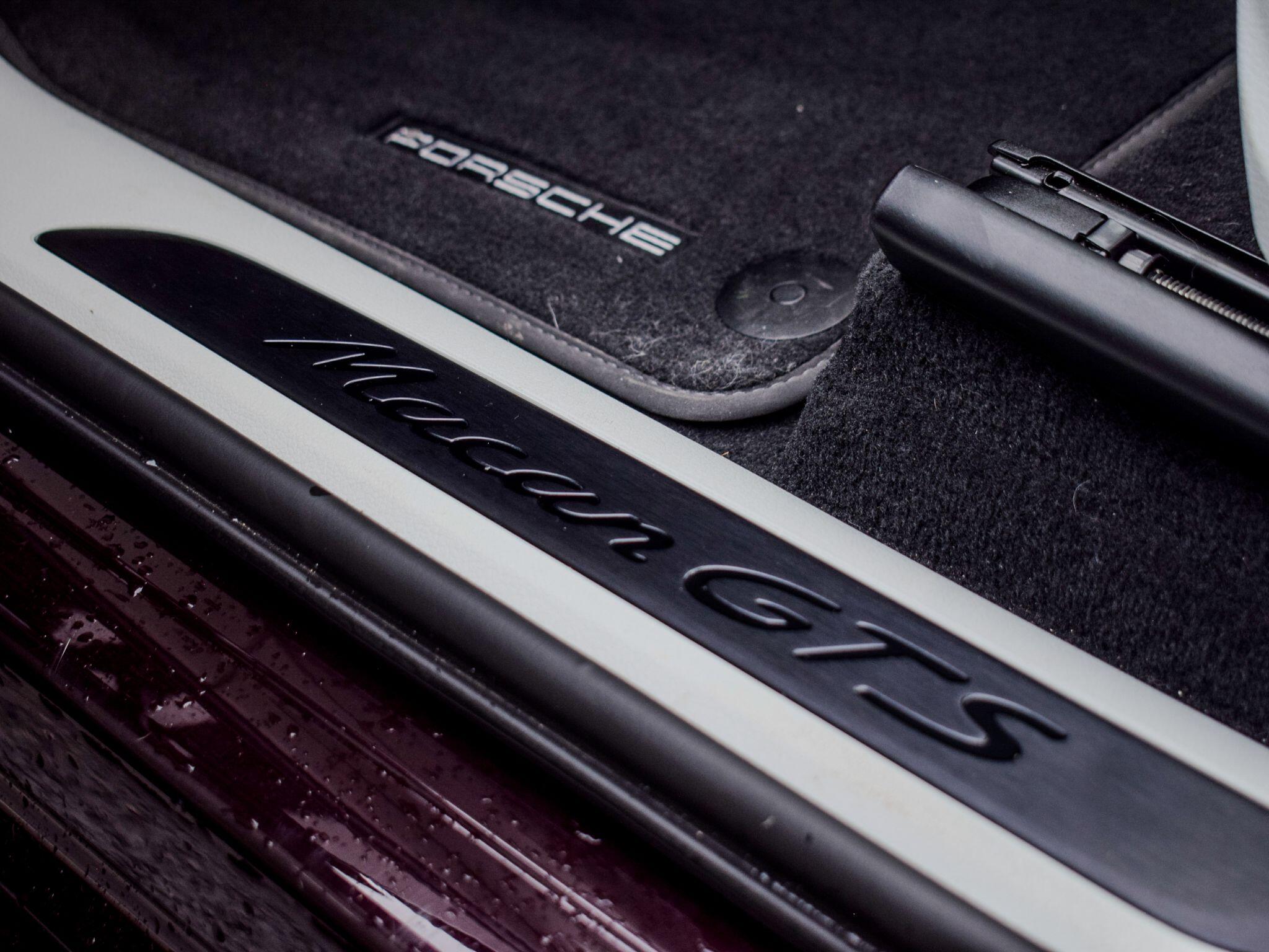 Porsche Macan view 21