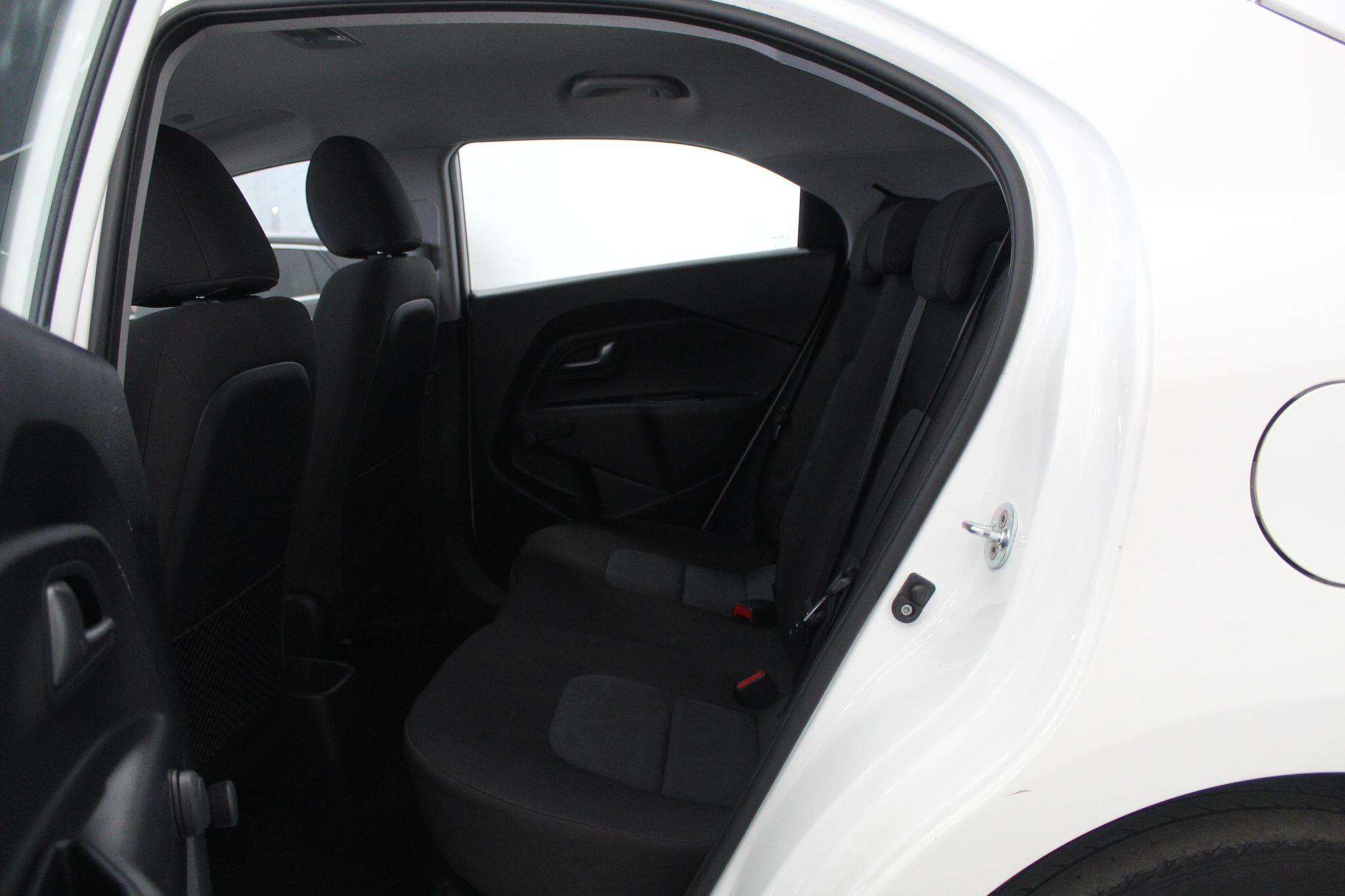 Kia Rio view 45