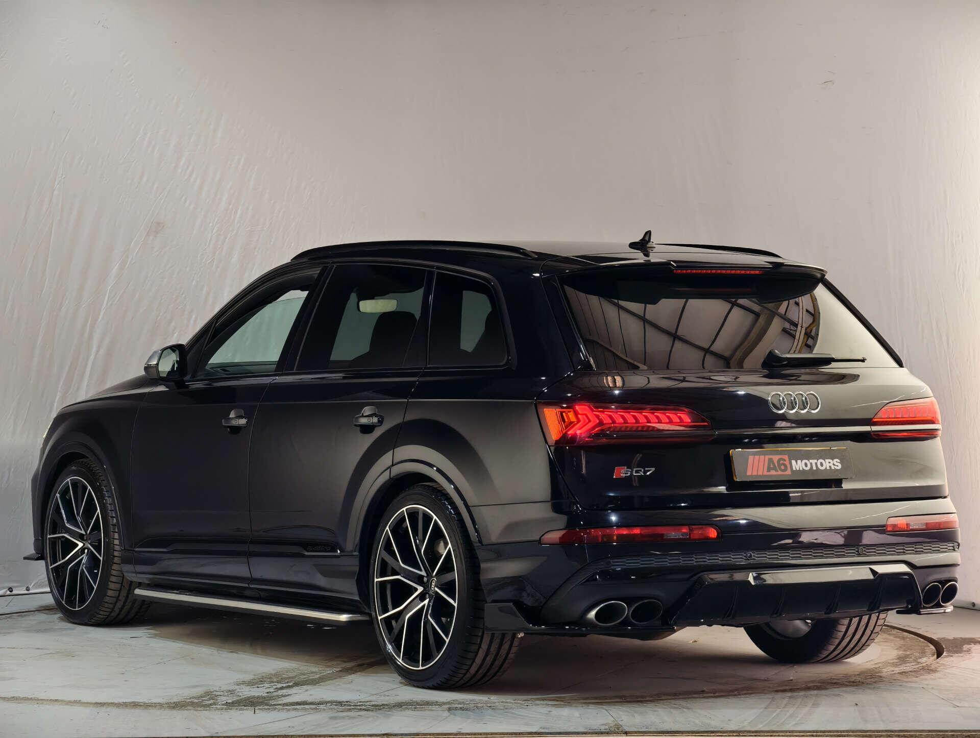 Audi SQ7 view 15