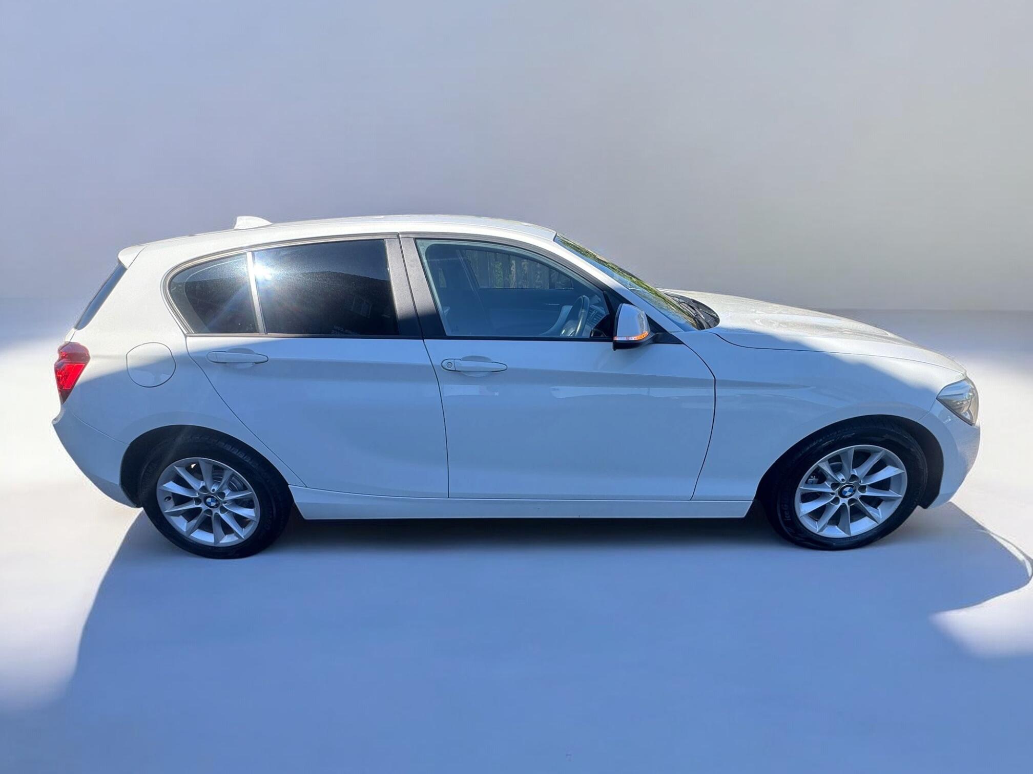 BMW 1 Series view 5