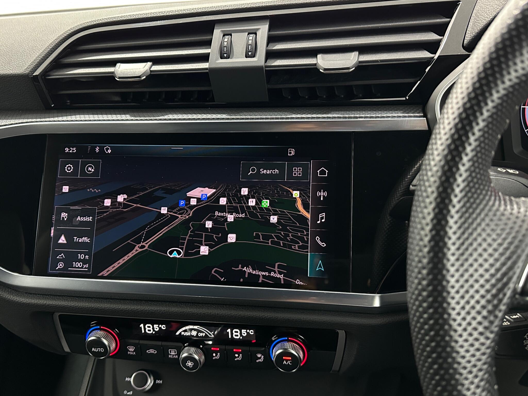 Audi Q3 view 22