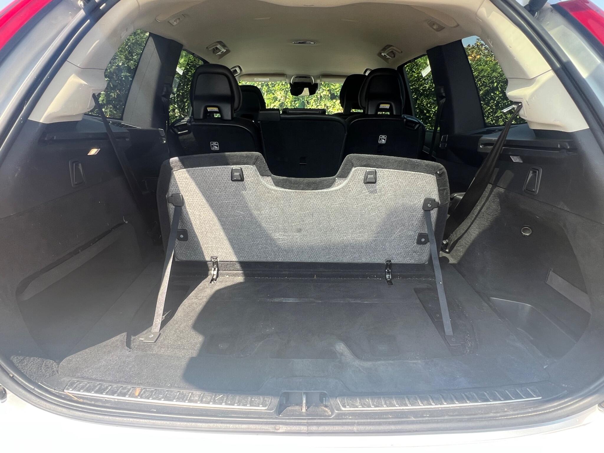 Volvo XC90 view 50