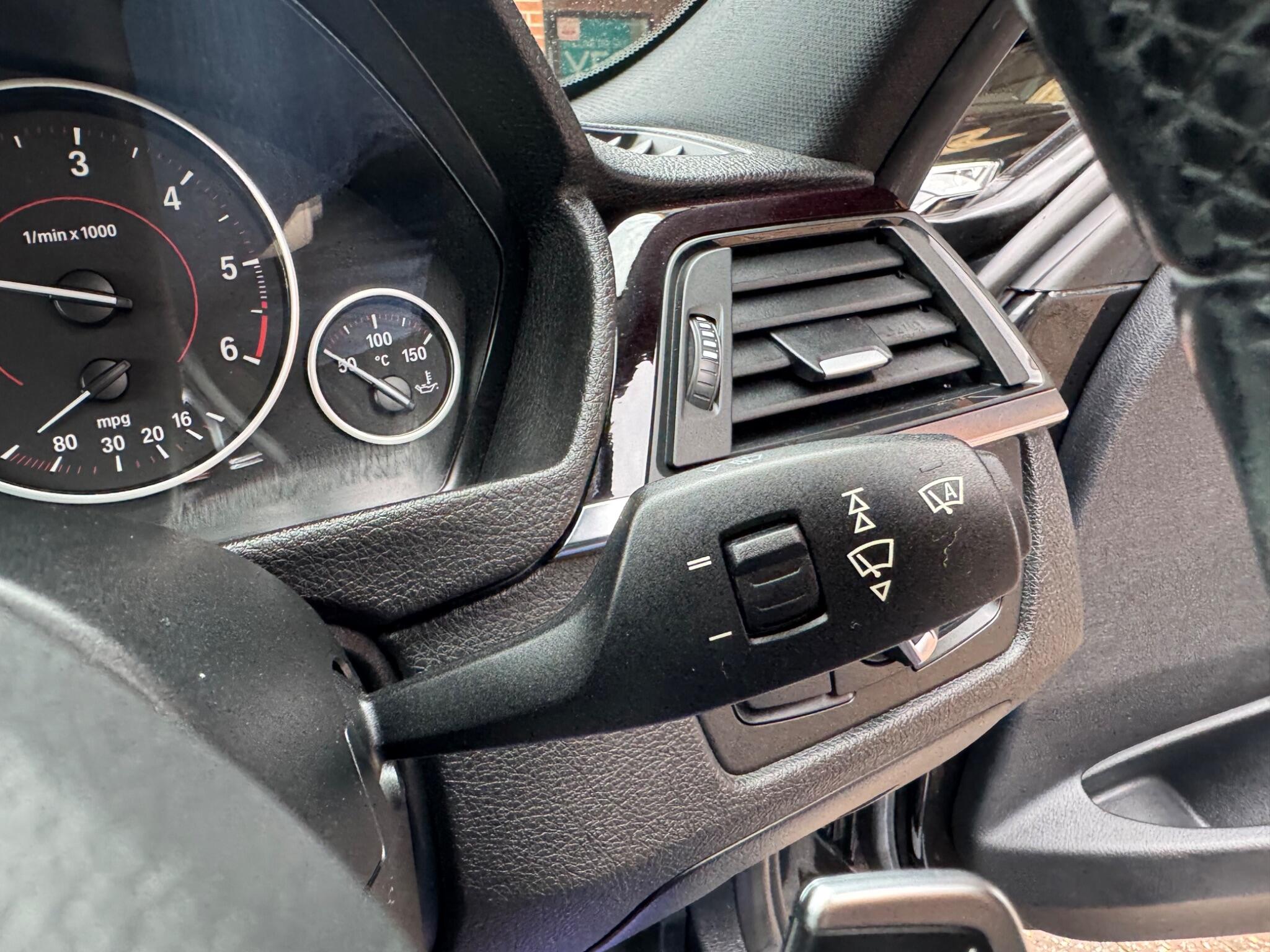 BMW 3 Series view 17