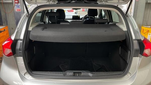 Ford Focus view 9