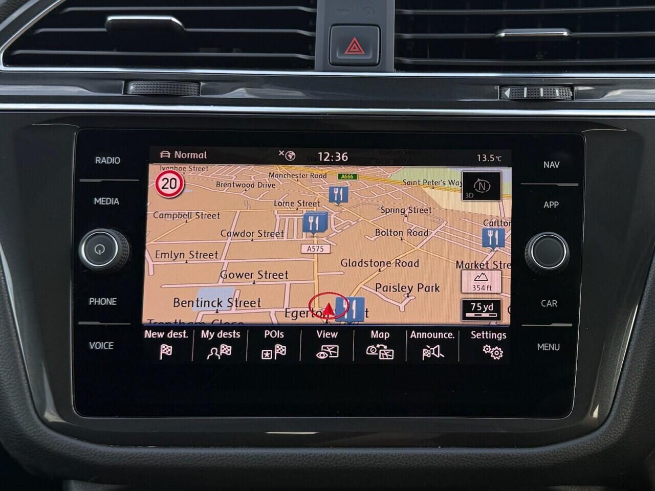Volkswagen Tiguan Allspace view 20