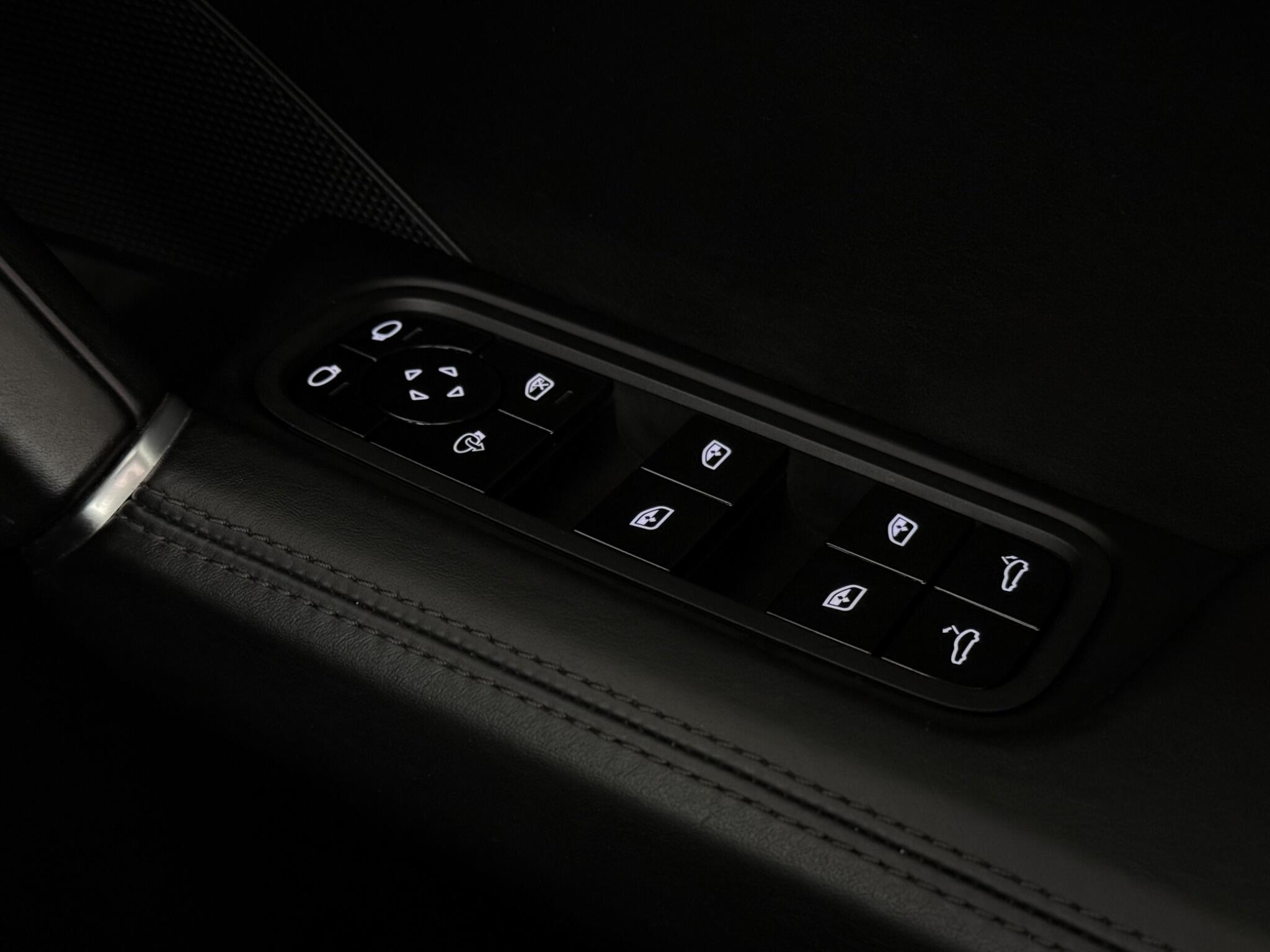 Porsche Cayenne view 27