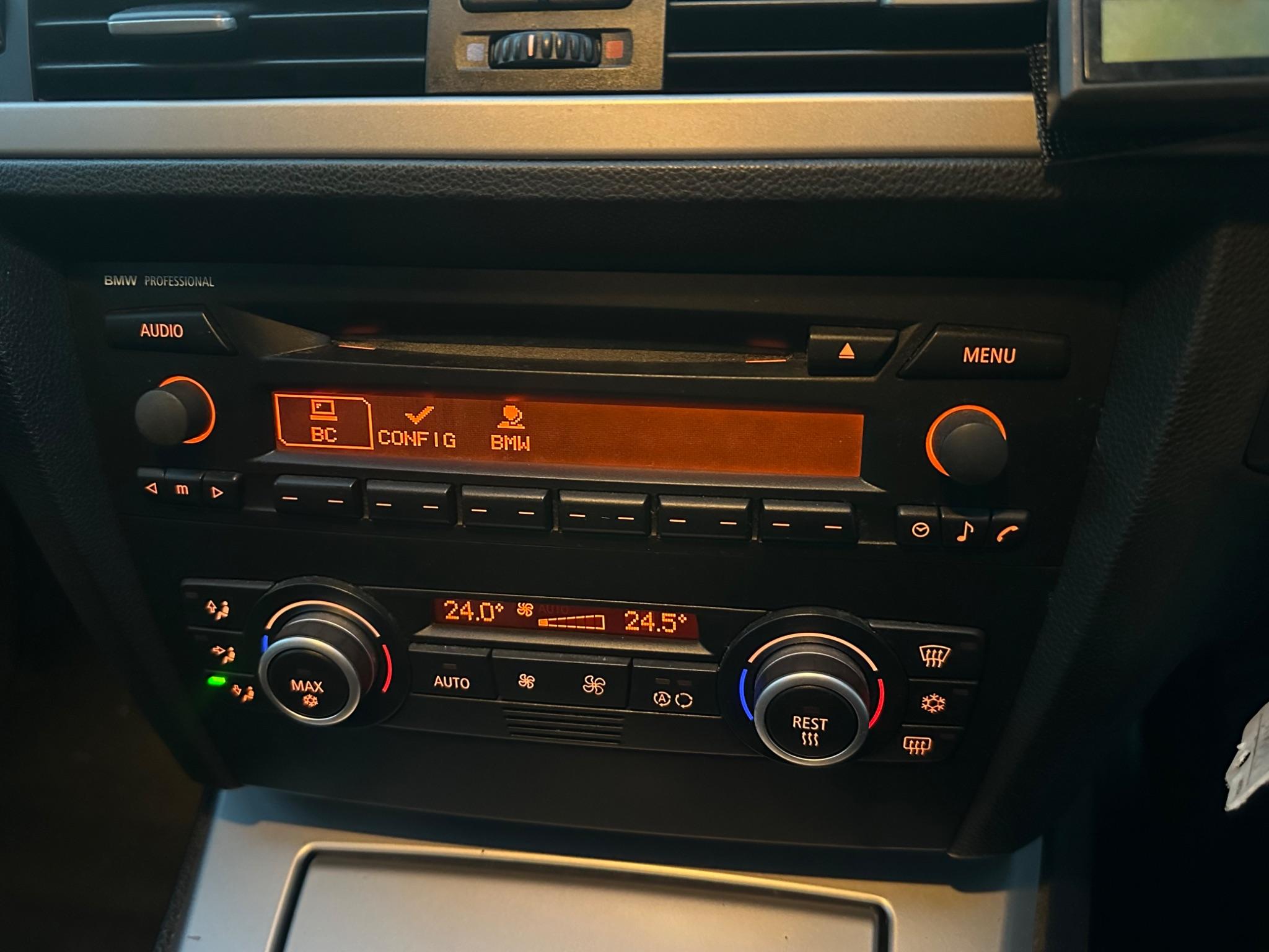 BMW 3 Series view 19