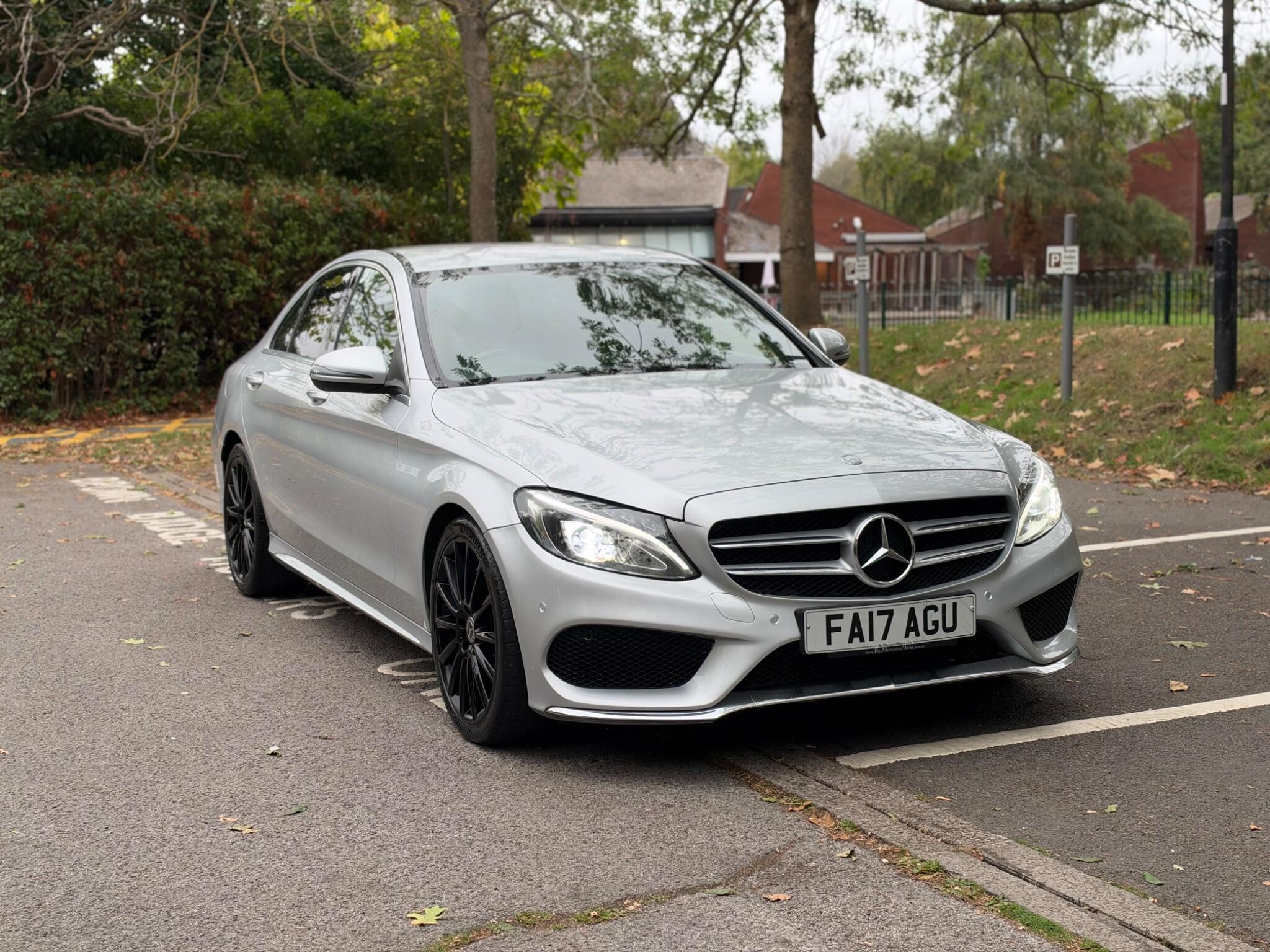 Mercedes-Benz C-Class view 9