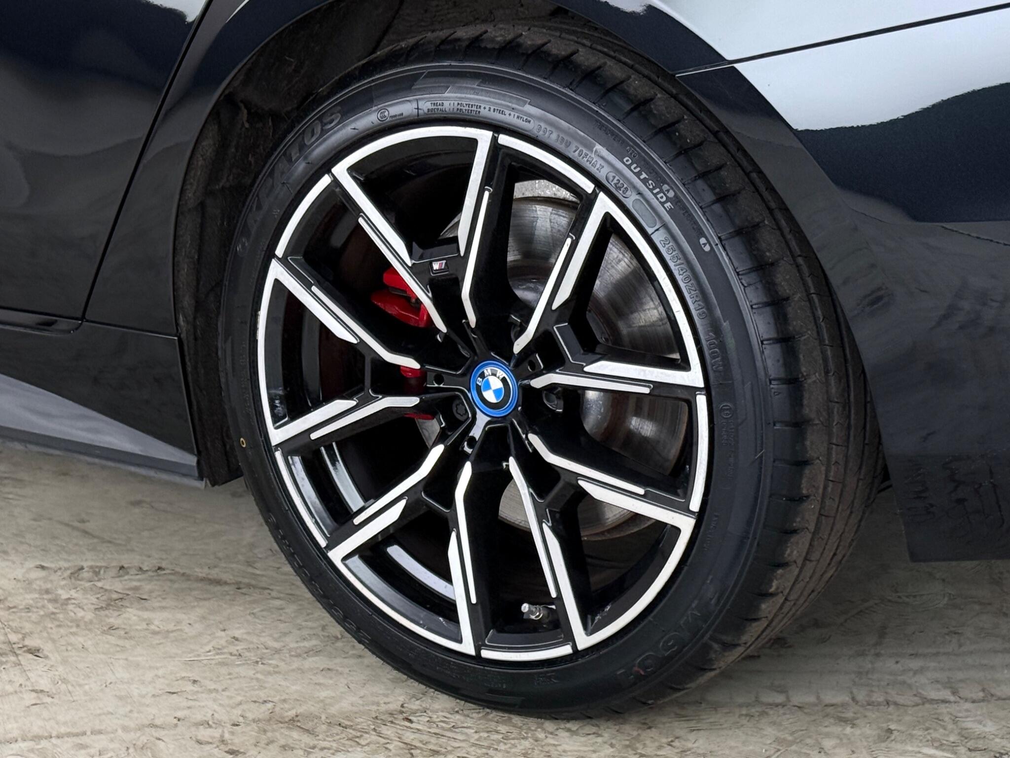 BMW I4 view 9