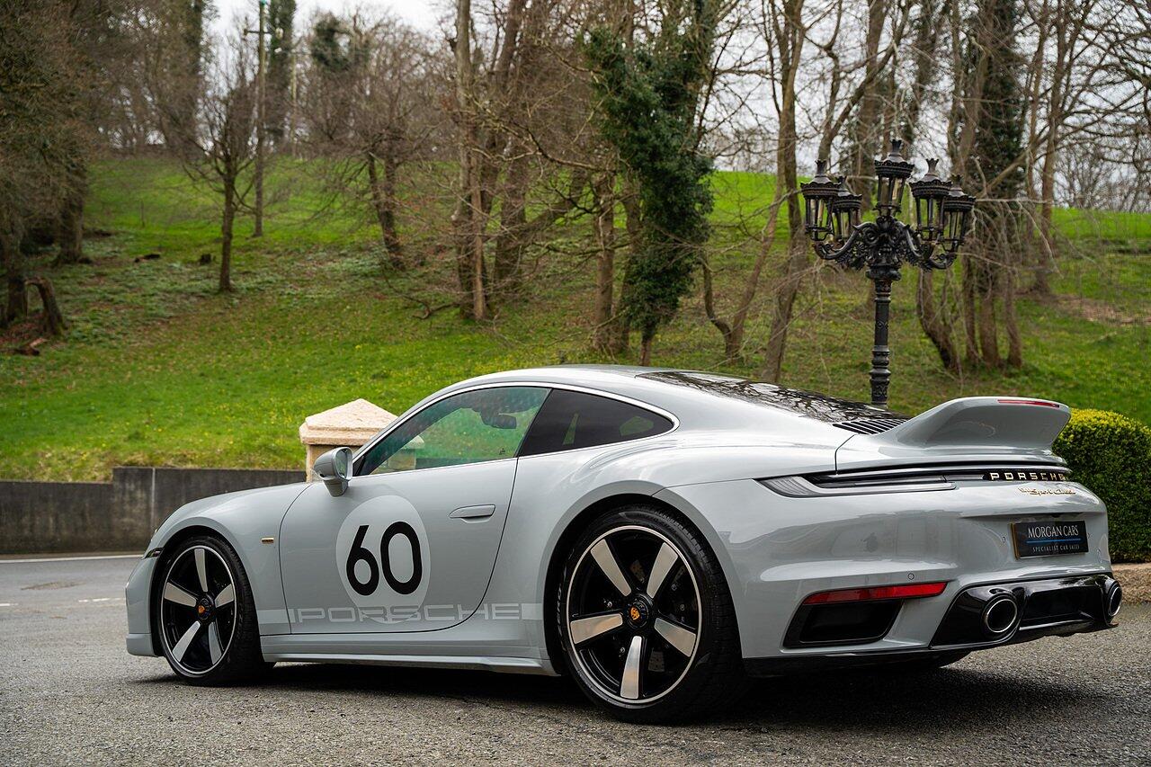 Porsche 911 view 95