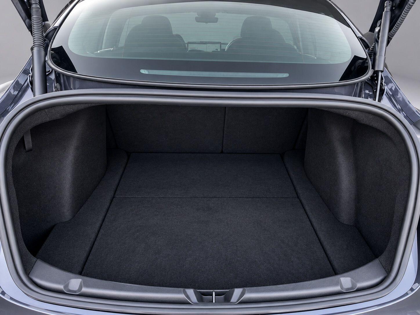 Tesla Model 3 view 33