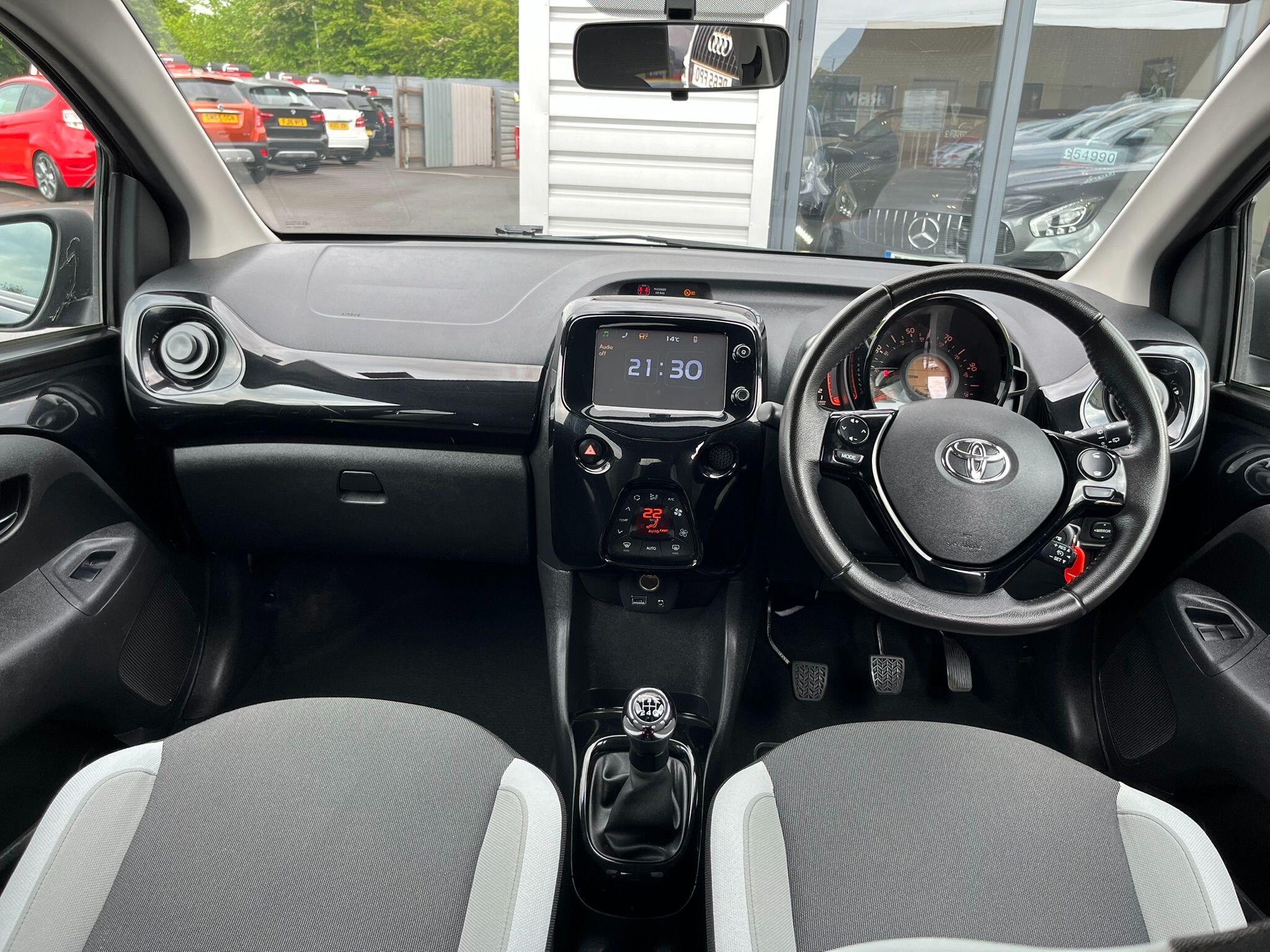 Toyota Aygo view 13