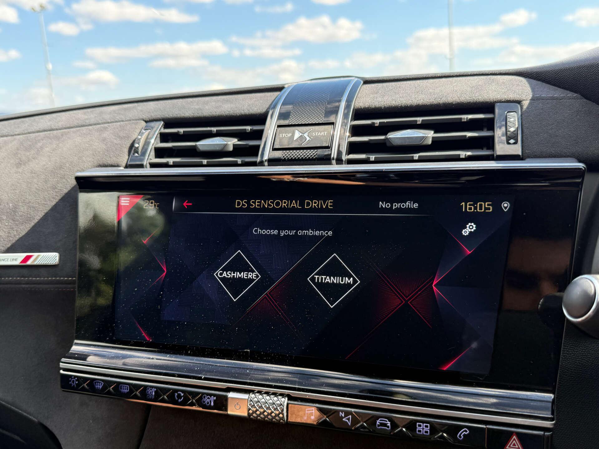 DS Automobiles DS 7 Crossback view 48