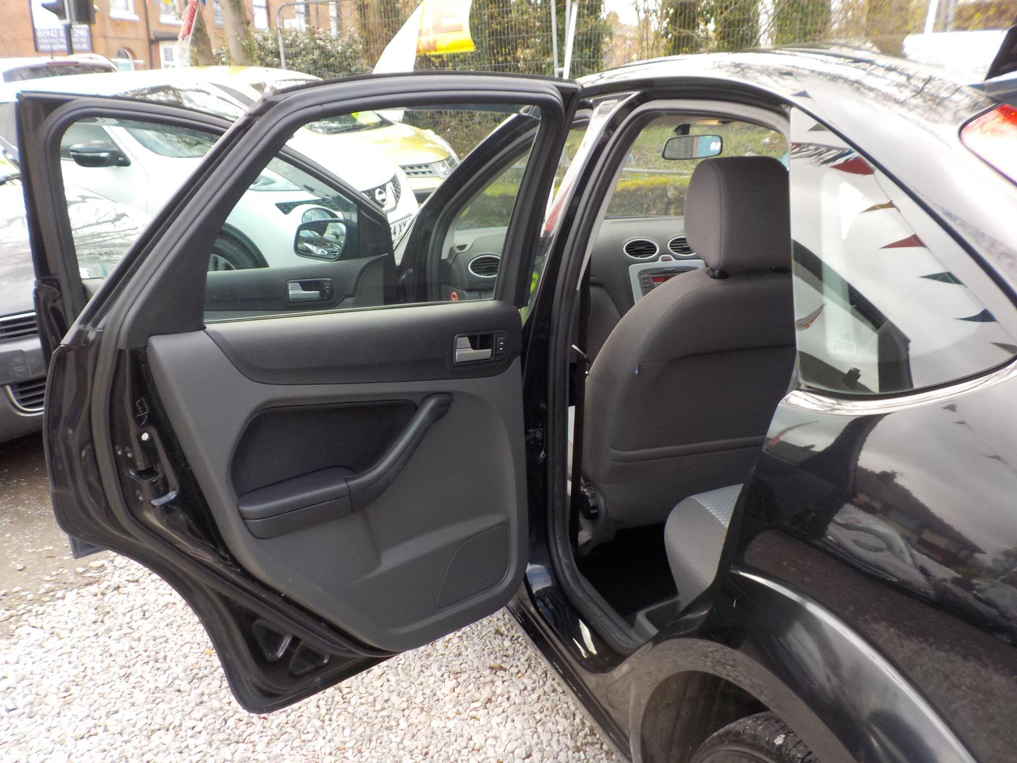 Ford Focus 1.6 Style 5dr