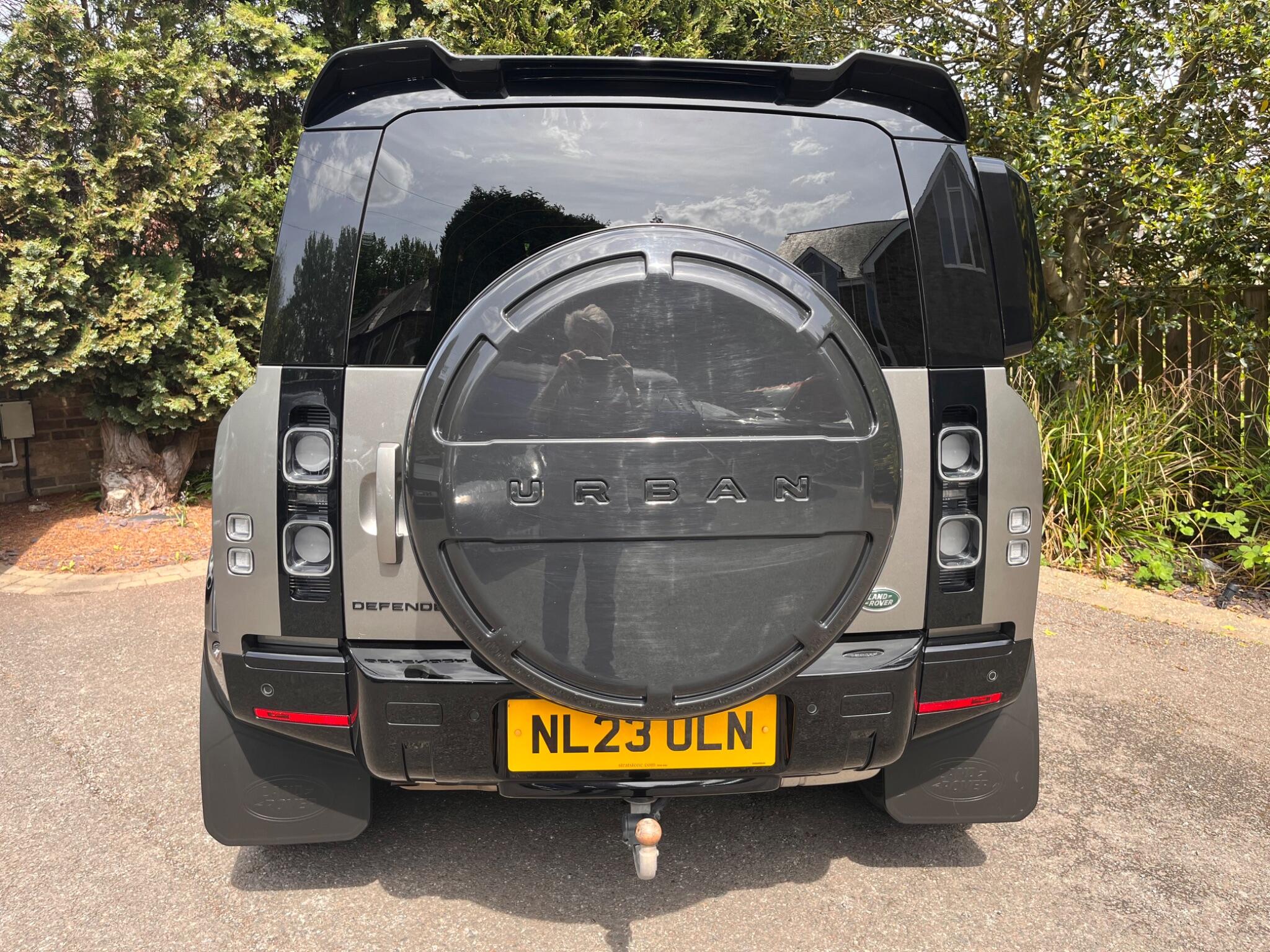 Land Rover Defender view 13