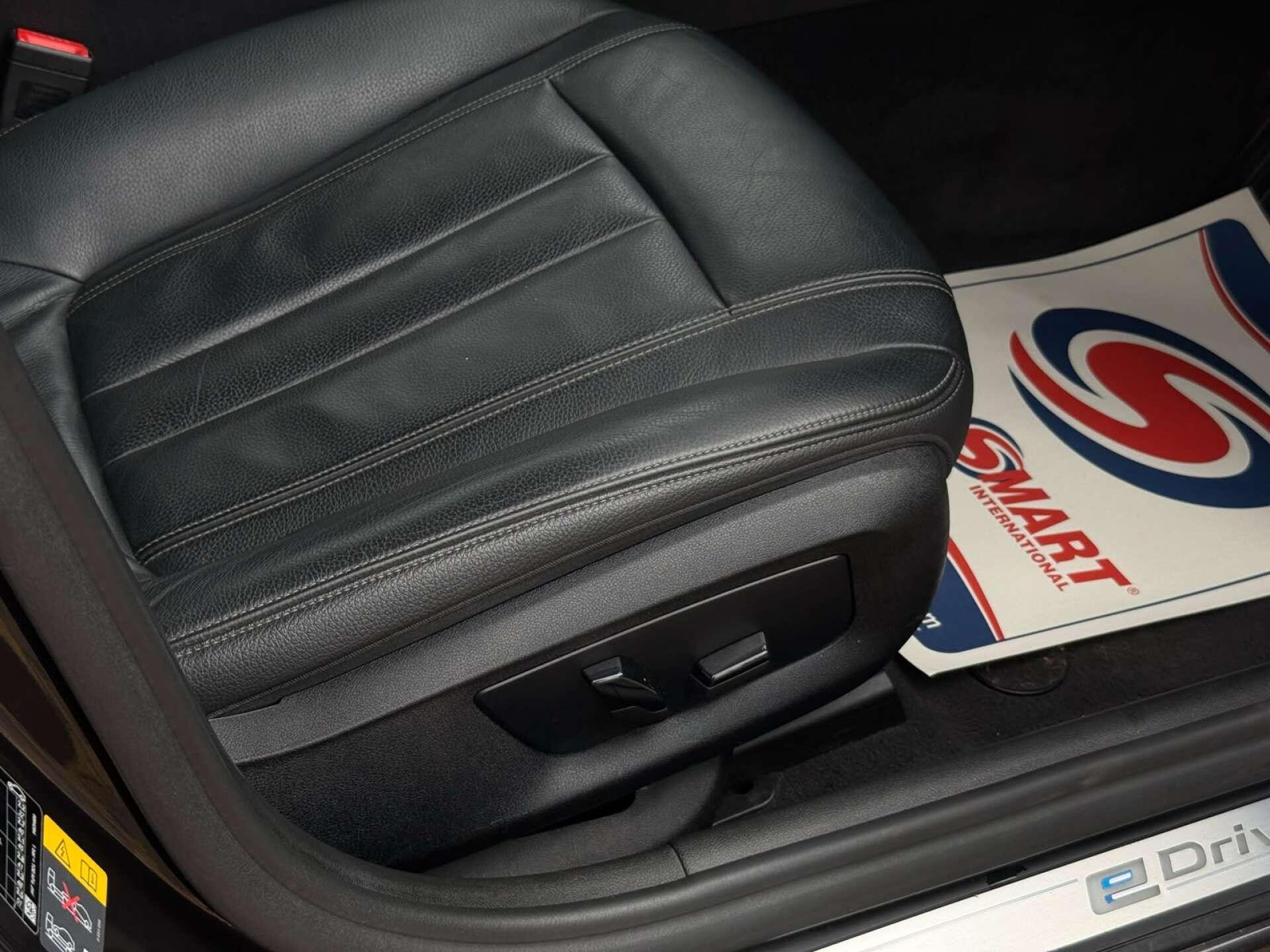 BMW 5 Series view 18