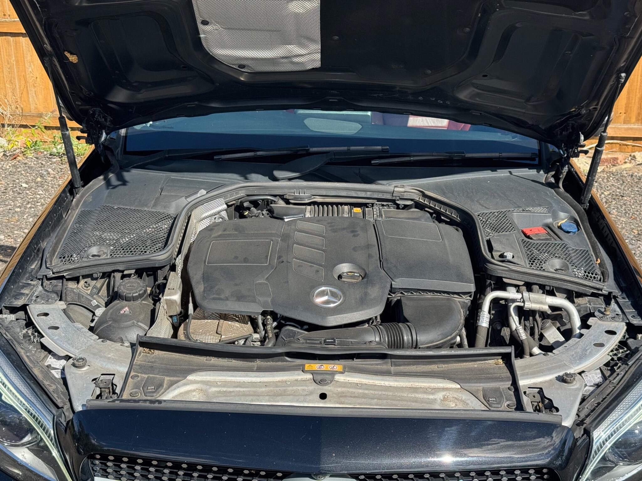 Mercedes-Benz C-Class view 36