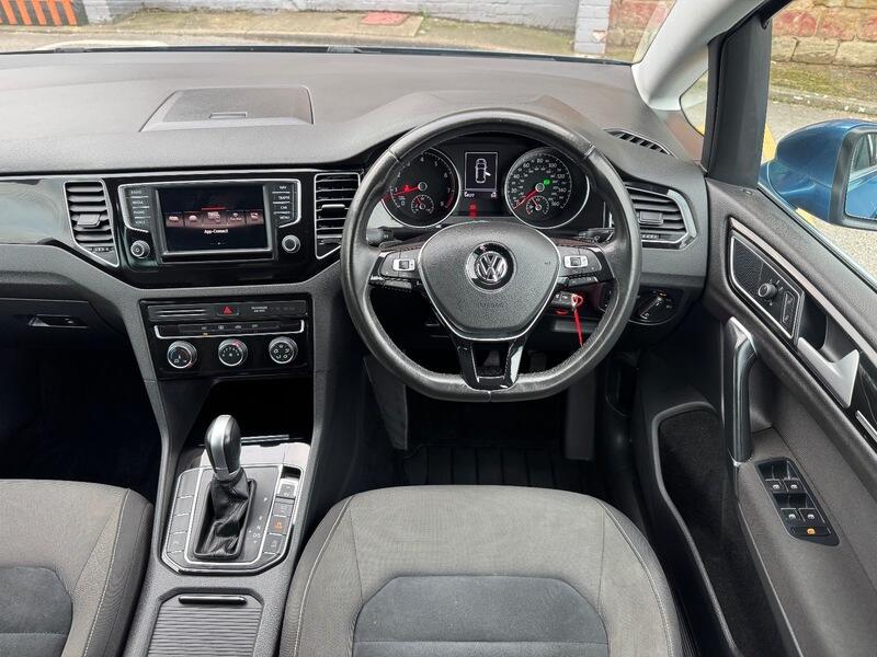 Volkswagen Golf SV view 15