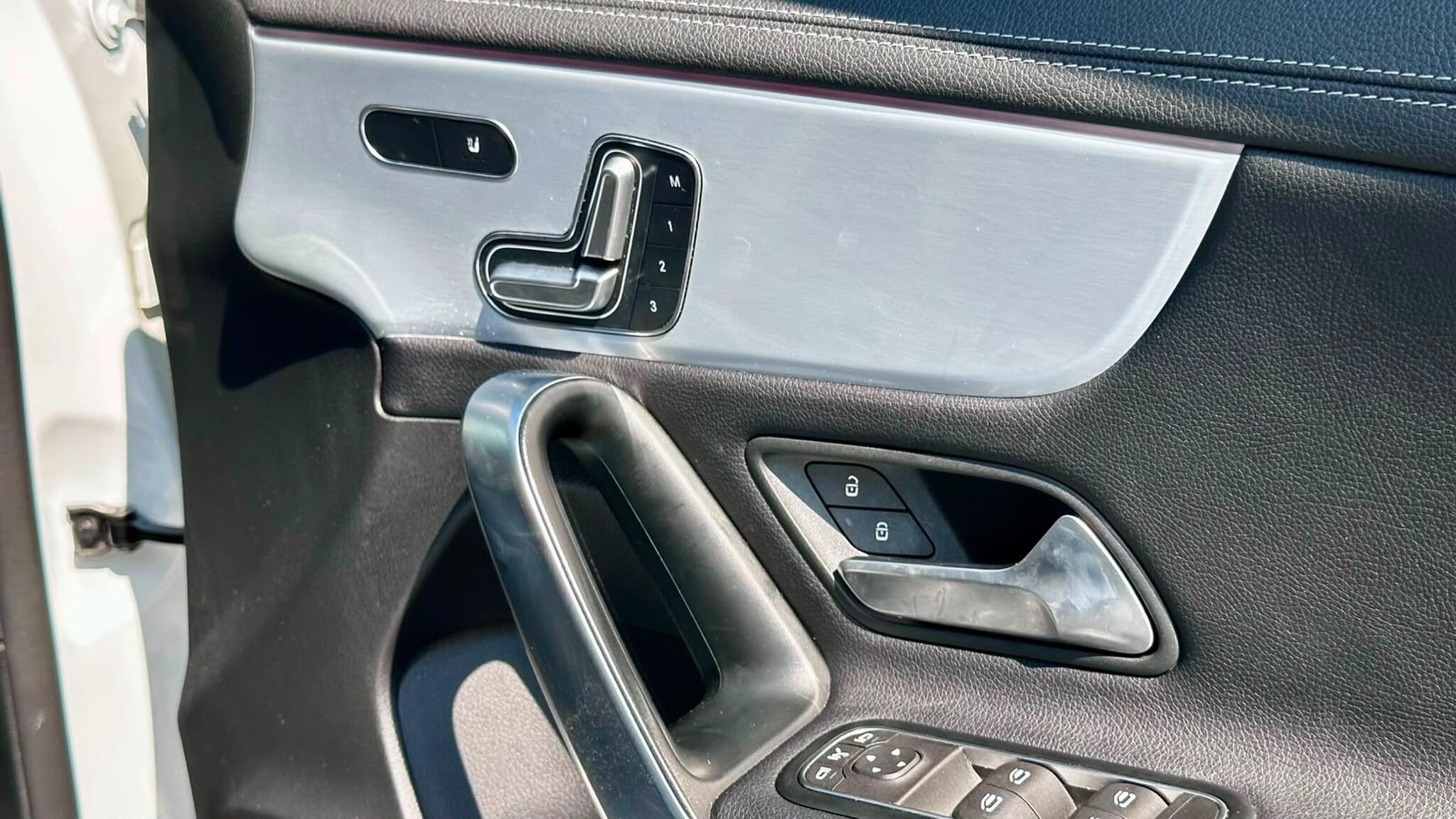 Mercedes-Benz A-Class view 35