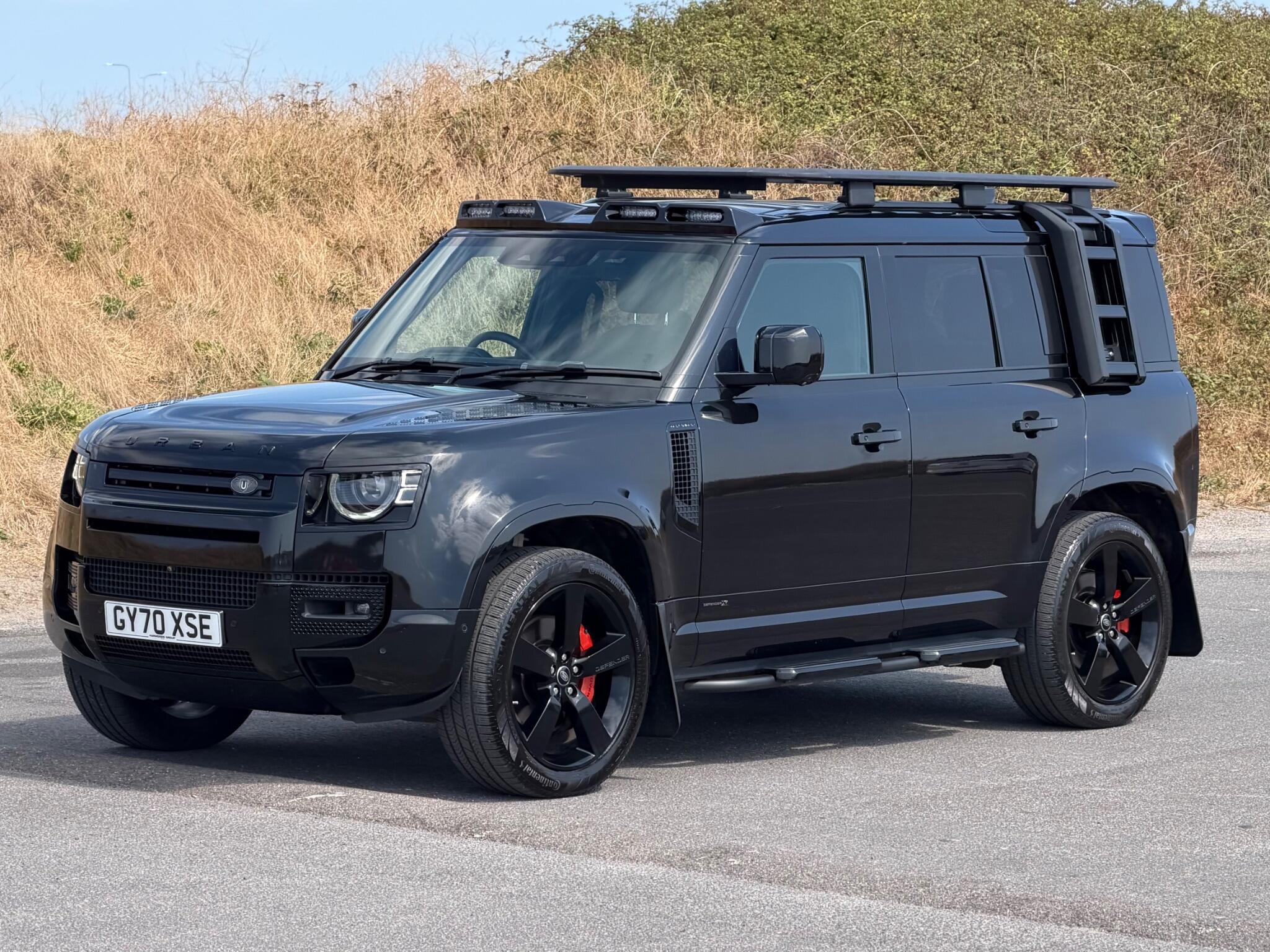 Land Rover Defender 110 view 3